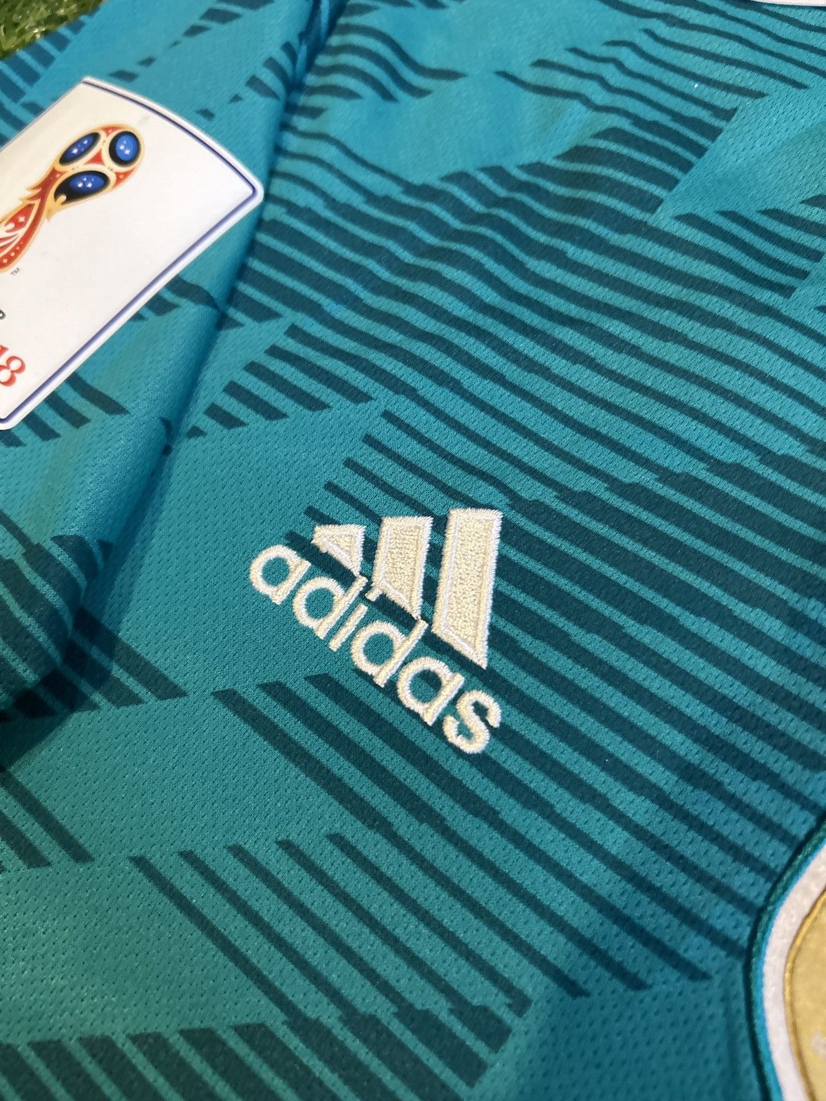 Adidas × Vintage 18/19 Germany Özil Away Shirt Size US L / EU 52-54 / 3 - 7 Thumbnail
