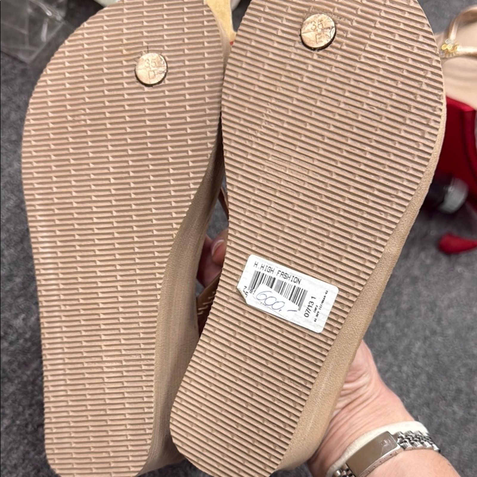 Other NWT Havaianas Women's Tan wedge Flip Flops Size 35 US 5.5 Size US 5.5 / IT 35.5 - 7 Thumbnail