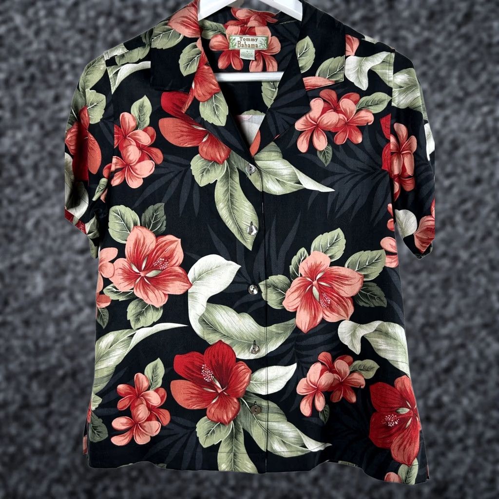 Tommy Bahama VINTAGE Tommy Bahama Women Silk Button-Up Shirt Small Black Floral 90s Hawaiian Tropical NWOT Size S / US 4 / IT 40 - 1 Thumbnail