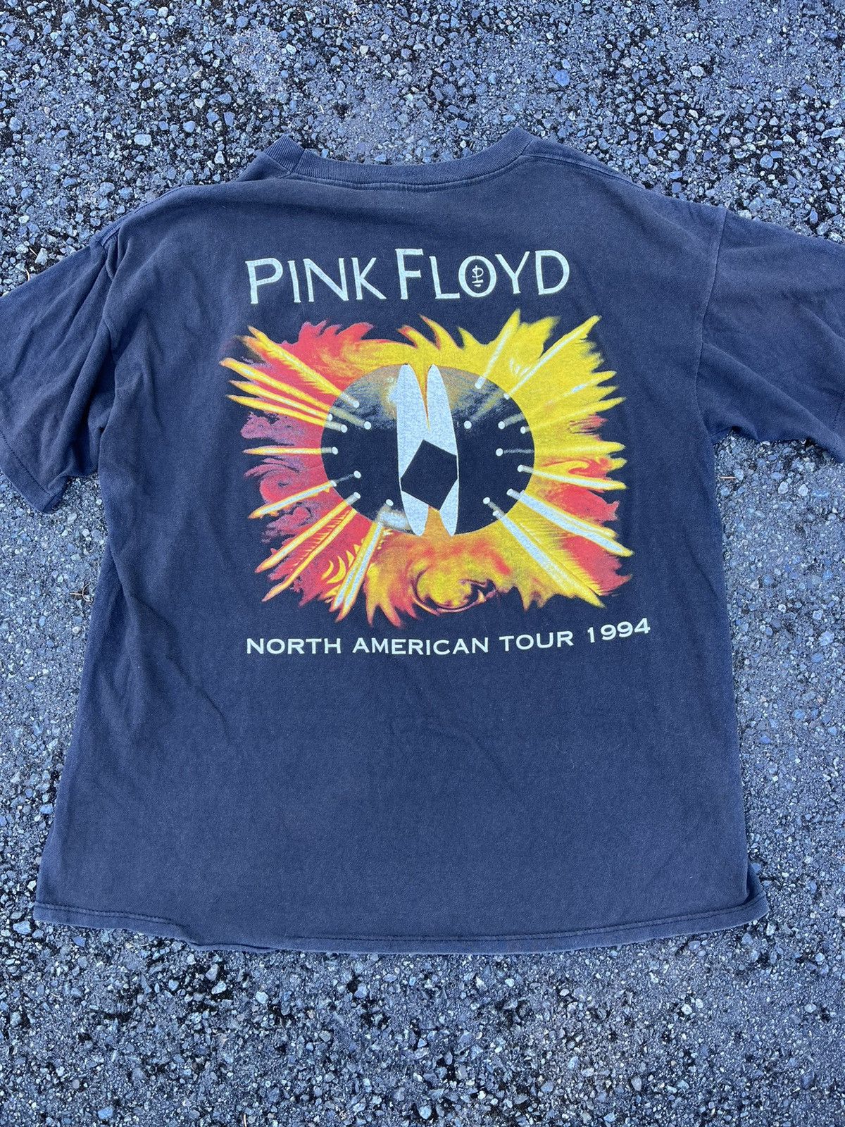 Band Tees Vintage Pink Floyd Sun Dial Graphic T-shirt Size US L / EU 52-54 / 3 - 2 Thumbnail