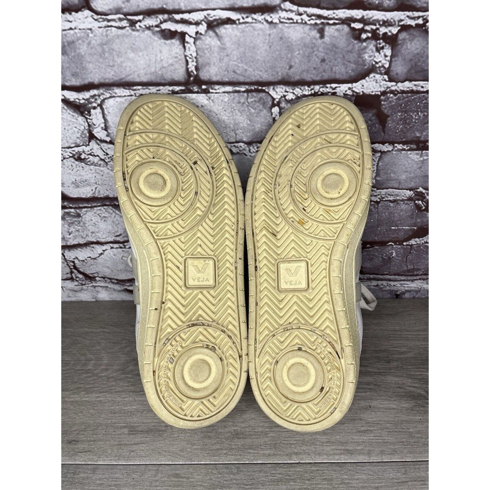 Veja L27 Veja V-12 White Leather Beige Low Top Lace Up Sneakers W Size US 9 / IT 39 - 8 Thumbnail
