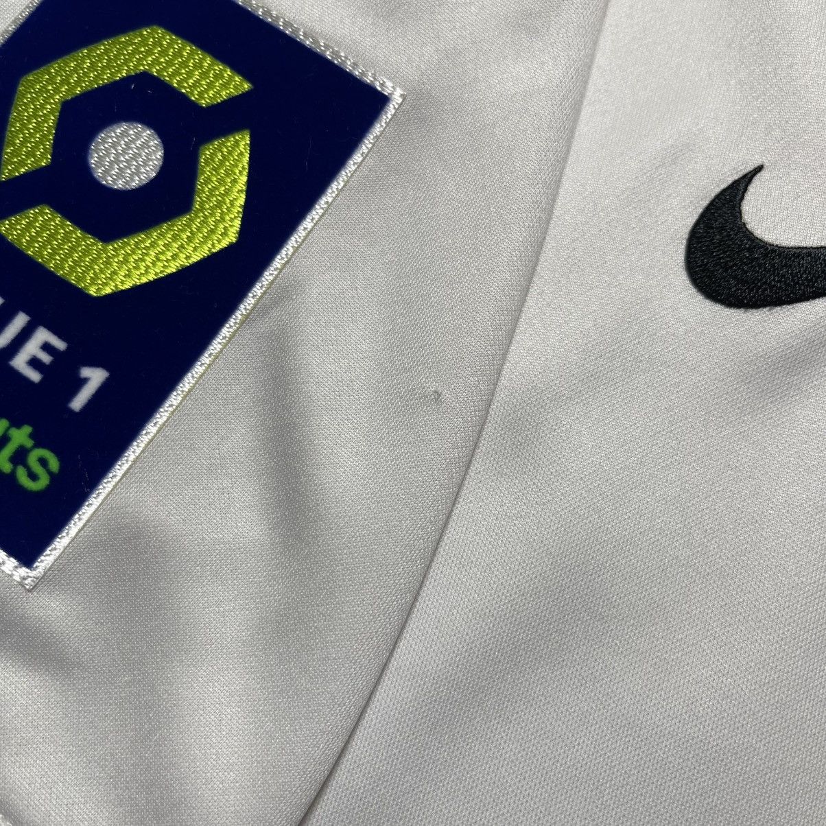 Nike PSG NIKE 2021/2022 FOOTBALL SOCCER AWAY JERSEY #30 MESSI Size US L / EU 52-54 / 3 - 7 Thumbnail