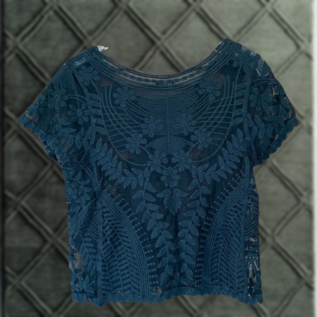Express VTG Express Women's crop top Sz S Black lace Floral Fairy Whimsigoth 90s Y2K Boho Cropped Shirt Size S / US 4 / IT 40 - 1 Thumbnail