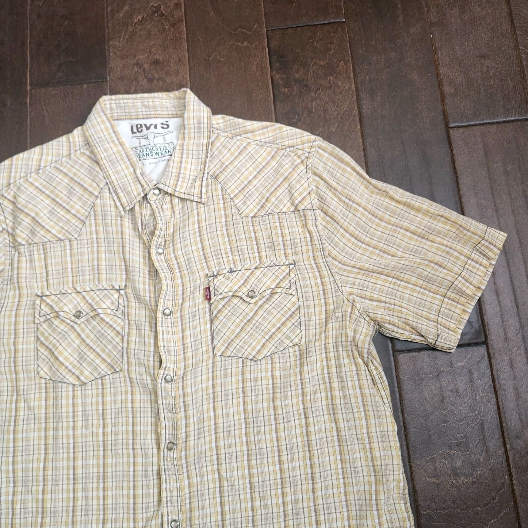 Levi's Levi's Shirt Plaid Short Sleeve Button-Up XL Multicolor Casual Workwear Short Sleeve Button-Up Shirt Men XL Plaid Pattern Pocket Size US XL / EU 56 / 4 - 5 Thumbnail