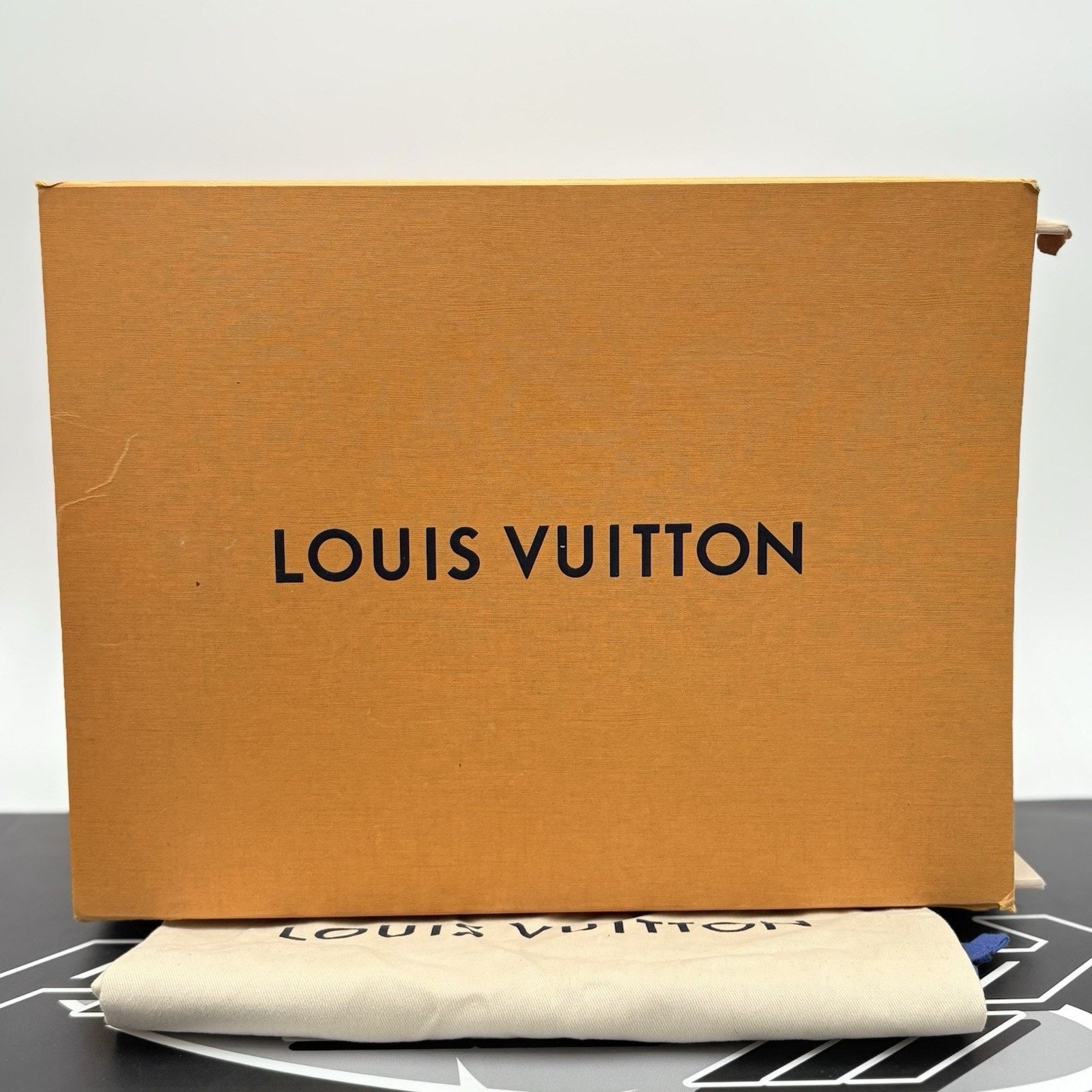 Louis Vuitton 8-8.5 US Louis Vuitton Eclipse Rivoli ' Black ' SUPER CLEAN! Size US 8 / EU 41 - 15 Thumbnail