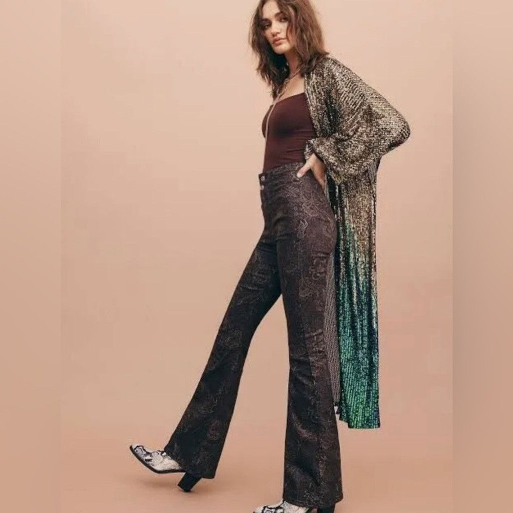 Free People Free People Jayde Foil Printed Flare Jeans Size 25. B19 Size 25" / US 0 / IT 36 - 1 Thumbnail