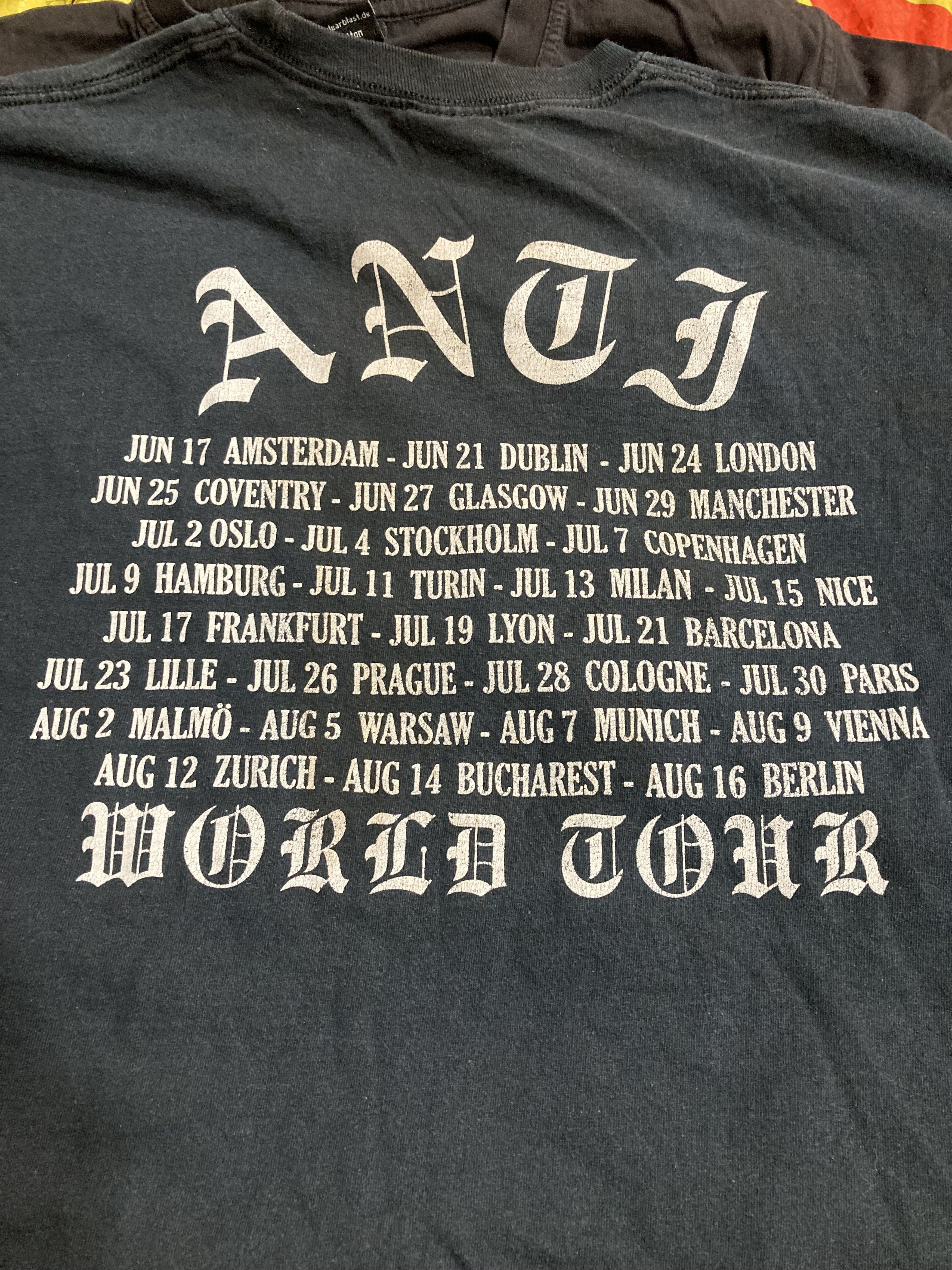 Band Tees Rihanna Anti World Tour 2016 Long Sleeve Graphic Tee Size US XL / EU 56 / 4 - 10 Thumbnail