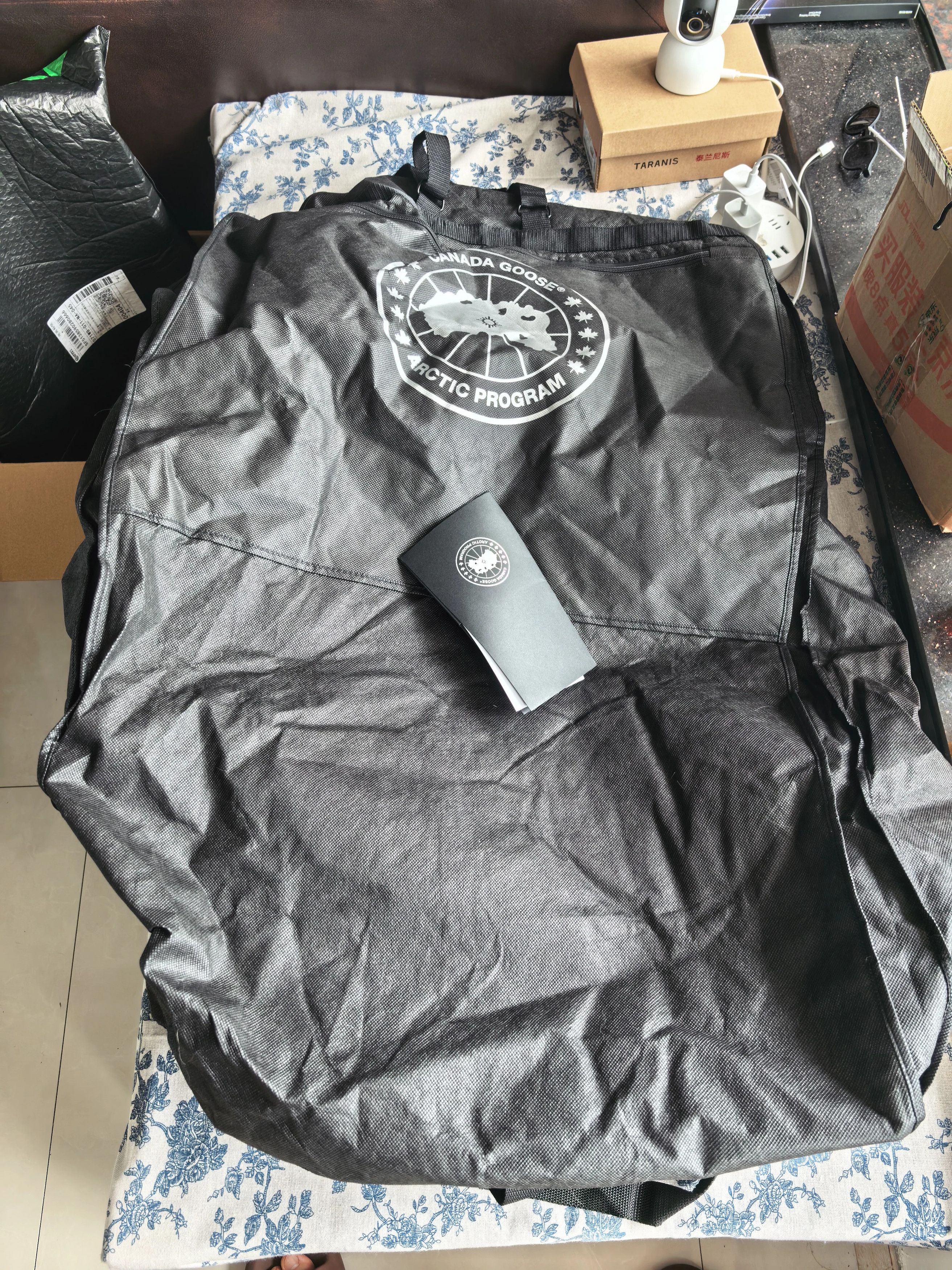 Canada Goose Canada Goose Expedition Black Down Jacket M 4660L Size M / US 6-8 / IT 42-44 - 8 Thumbnail