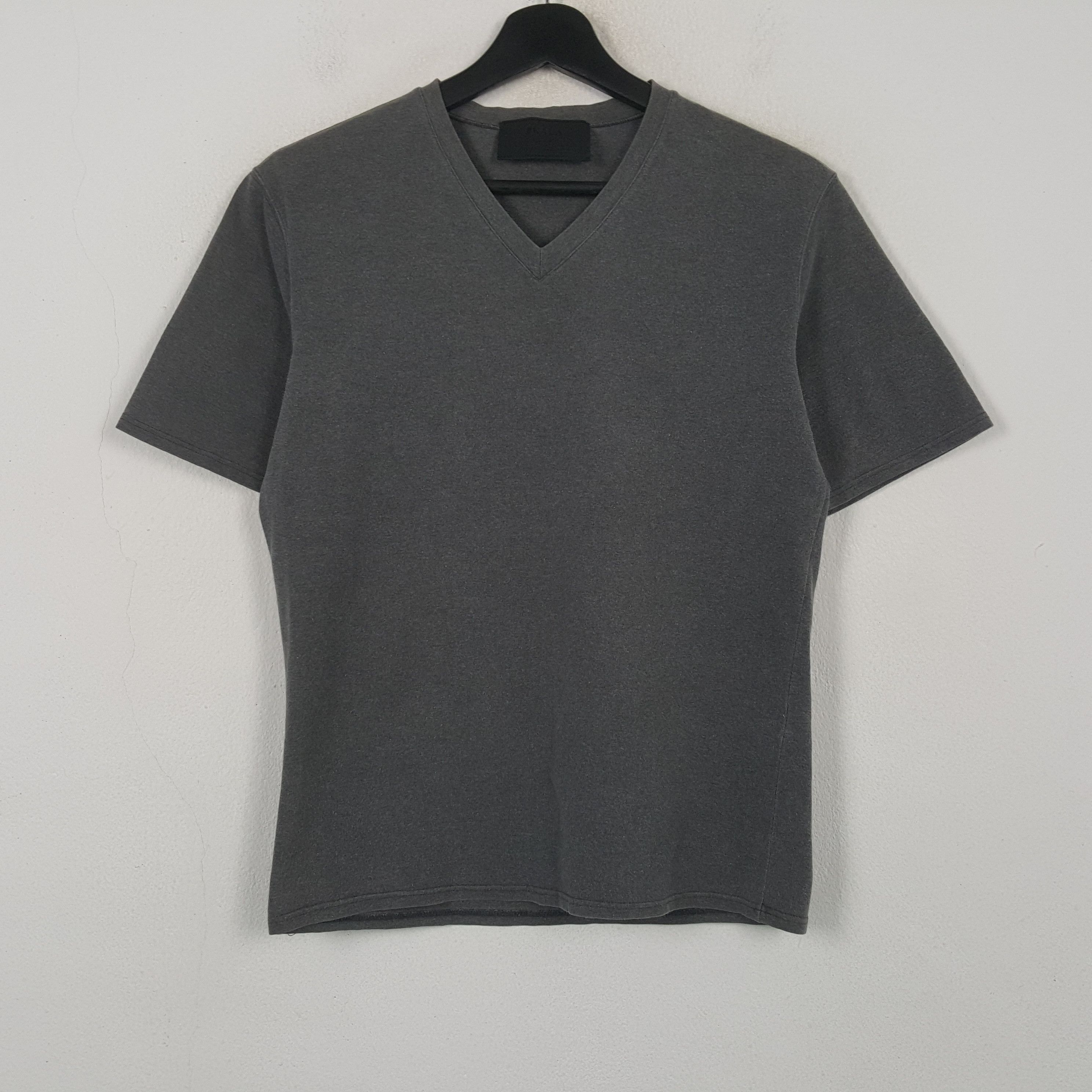 Prada Prada Luna Rossa Gray T-Shirt (S) | Grailed