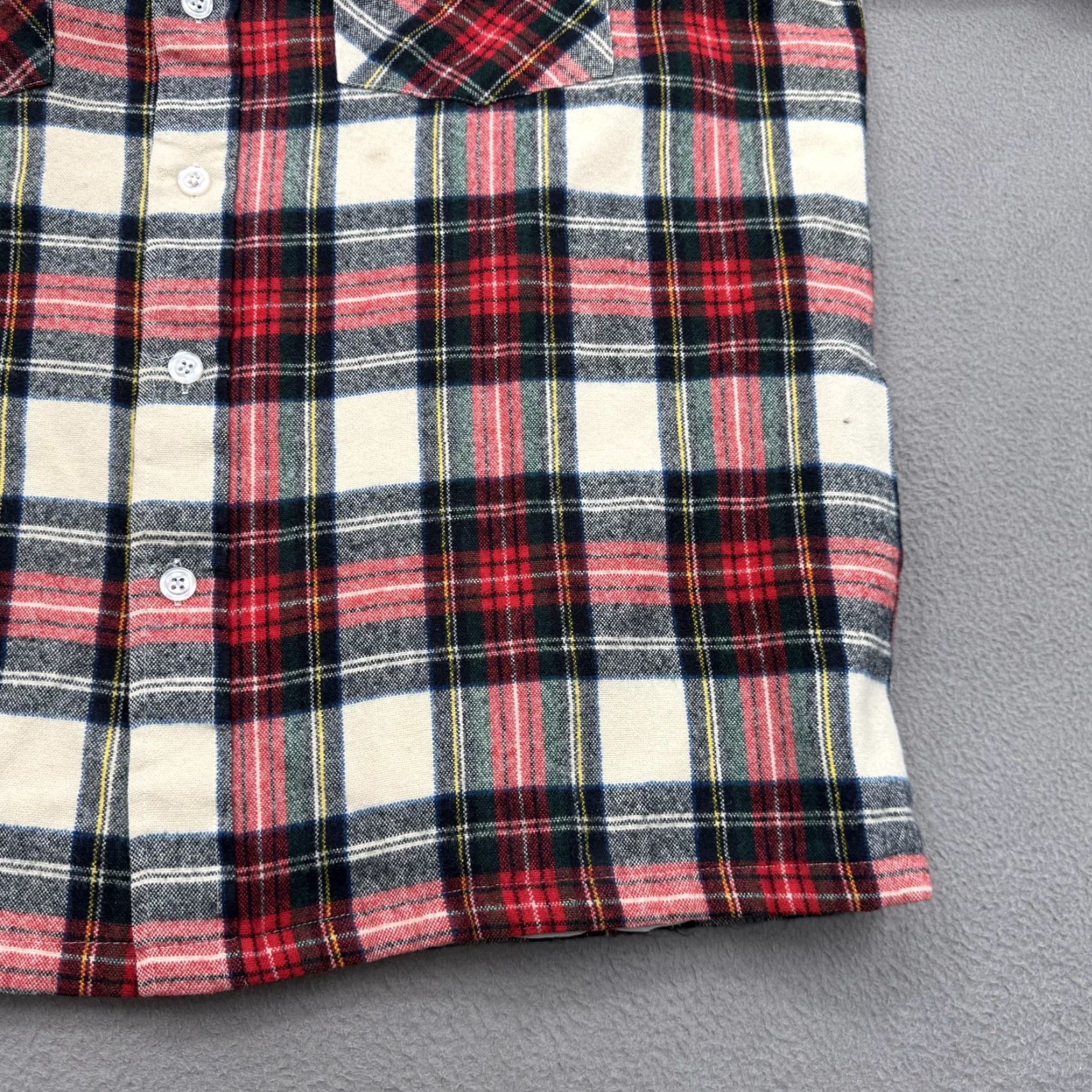 Wrangler VINTAGE Wrangler Shirt Jacket Mens XL Red Plaid Quilted Flannel Button Lined Size US XL / EU 56 / 4 - 7 Thumbnail