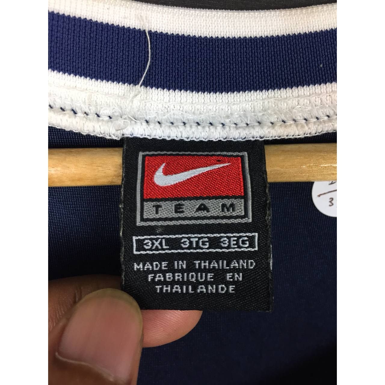 Nike Vtg Nike Athletic Basketball Jersey Tank Top Size US XL / EU 56 / 4 - 16 Thumbnail