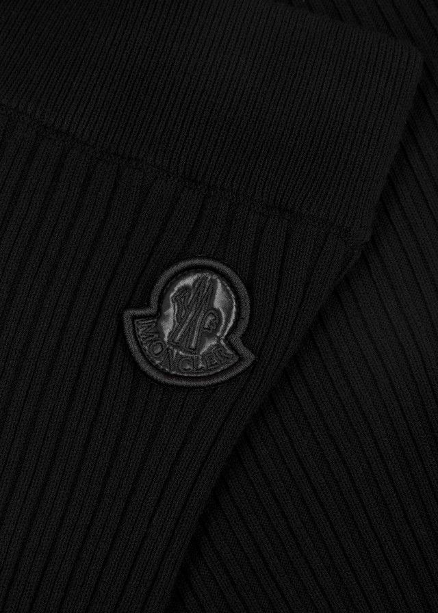 Moncler o1y1125 Sweatpant in Black Size 26" / US 2 / IT 38 - 5 Thumbnail
