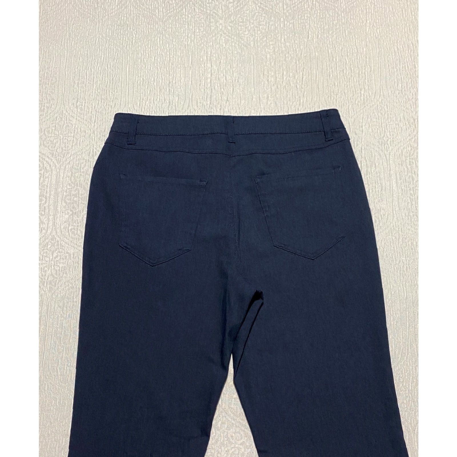 Izod IZOD Advantage Performance Pants Men Blue 32×34 Chino Straight Fit Regular Size 32 34 Inseam 34 Button Zip shirt? Size US 32 / EU 48 - 3 Thumbnail
