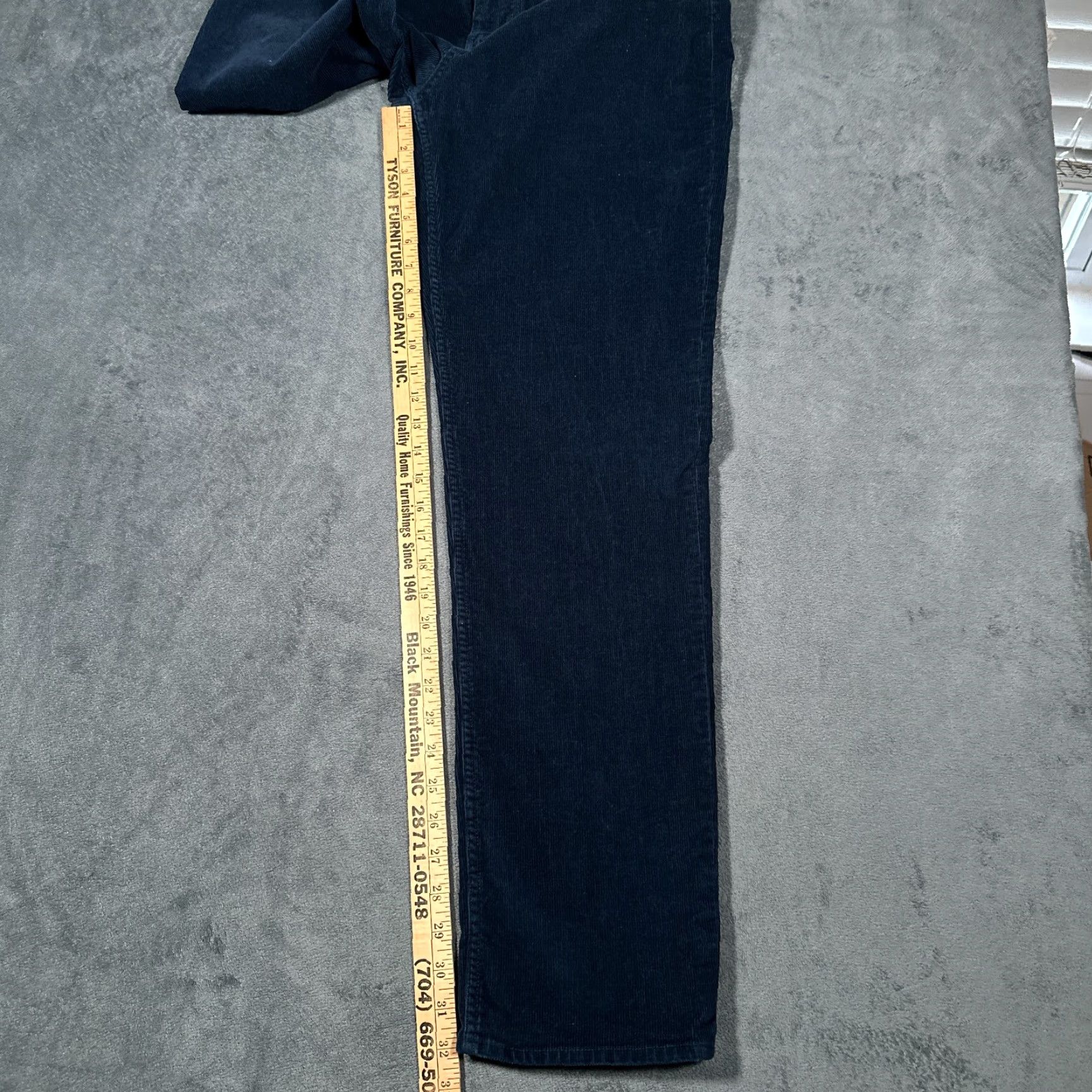 Vineyard Vines Vineyard Vines Corduroy Pants Mens 35x32 Navy Blue Pinwale Stretch Straight Leg Size US 35 - 4 Thumbnail