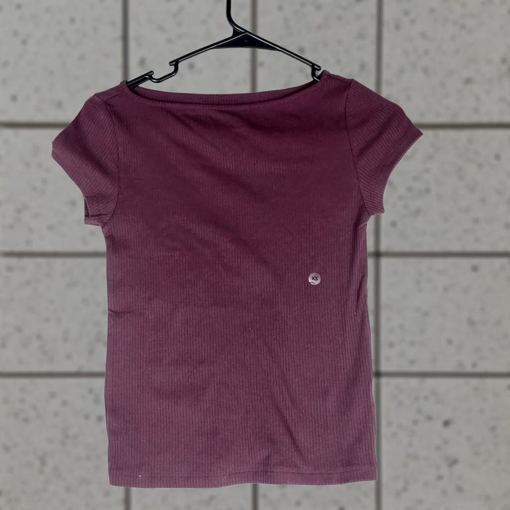 American Eagle Outfitters American Eagle Outfitters Shirt Womens XS Ribbed Burgundy Short Sleeve Pullover Viscose Solid Red Top Shirt Size XS / US 0-2 / IT 36-38 - 1 Thumbnail