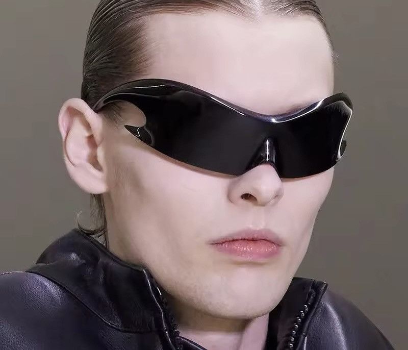Jewelry × Vintage Black Punk Design Sunglasses Size ONE SIZE - 3 Thumbnail