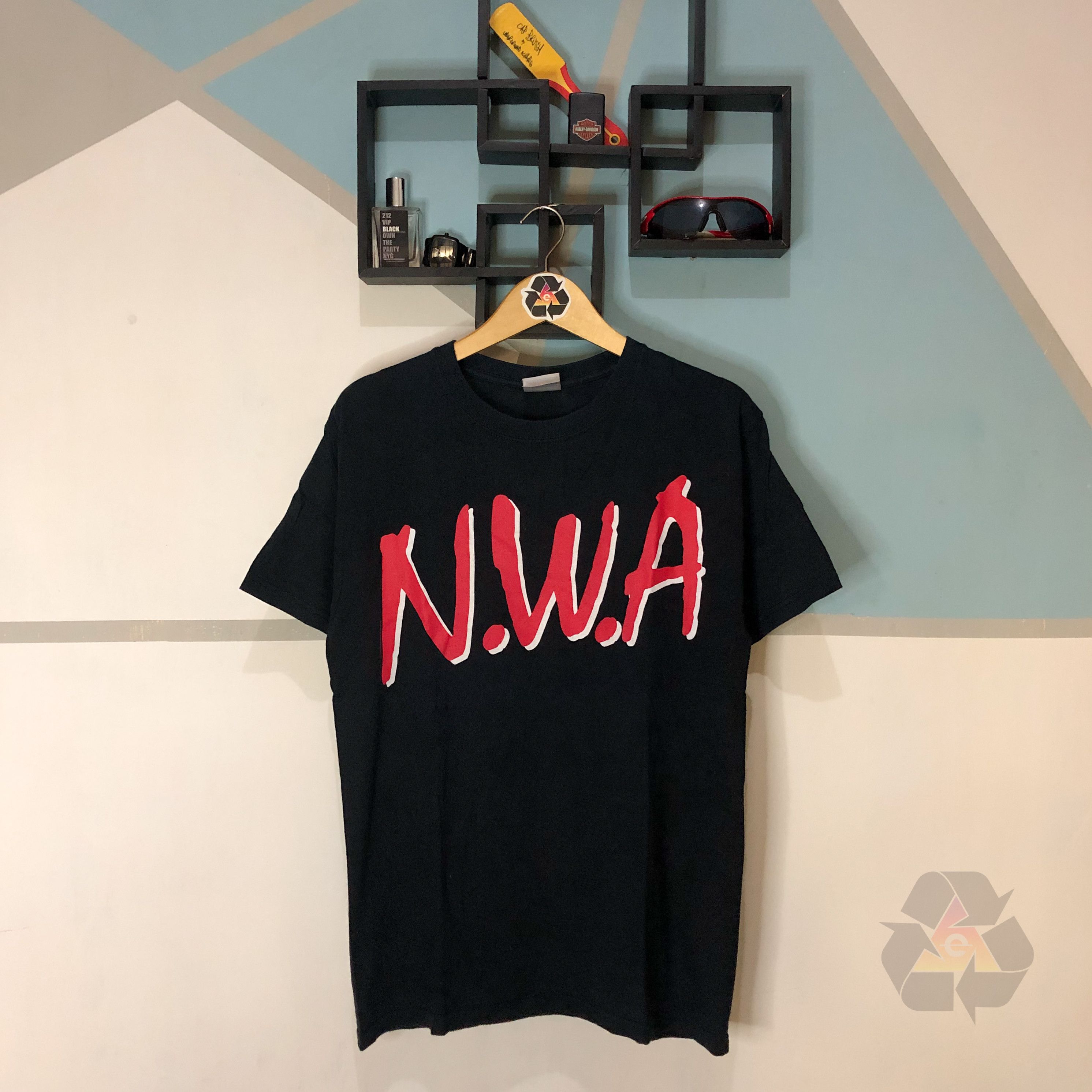 Band Tees Vintage N.W.A Straight Outta Compton 2011 T-Shirt Size US M / EU 48-50 / 2 - 2 Thumbnail