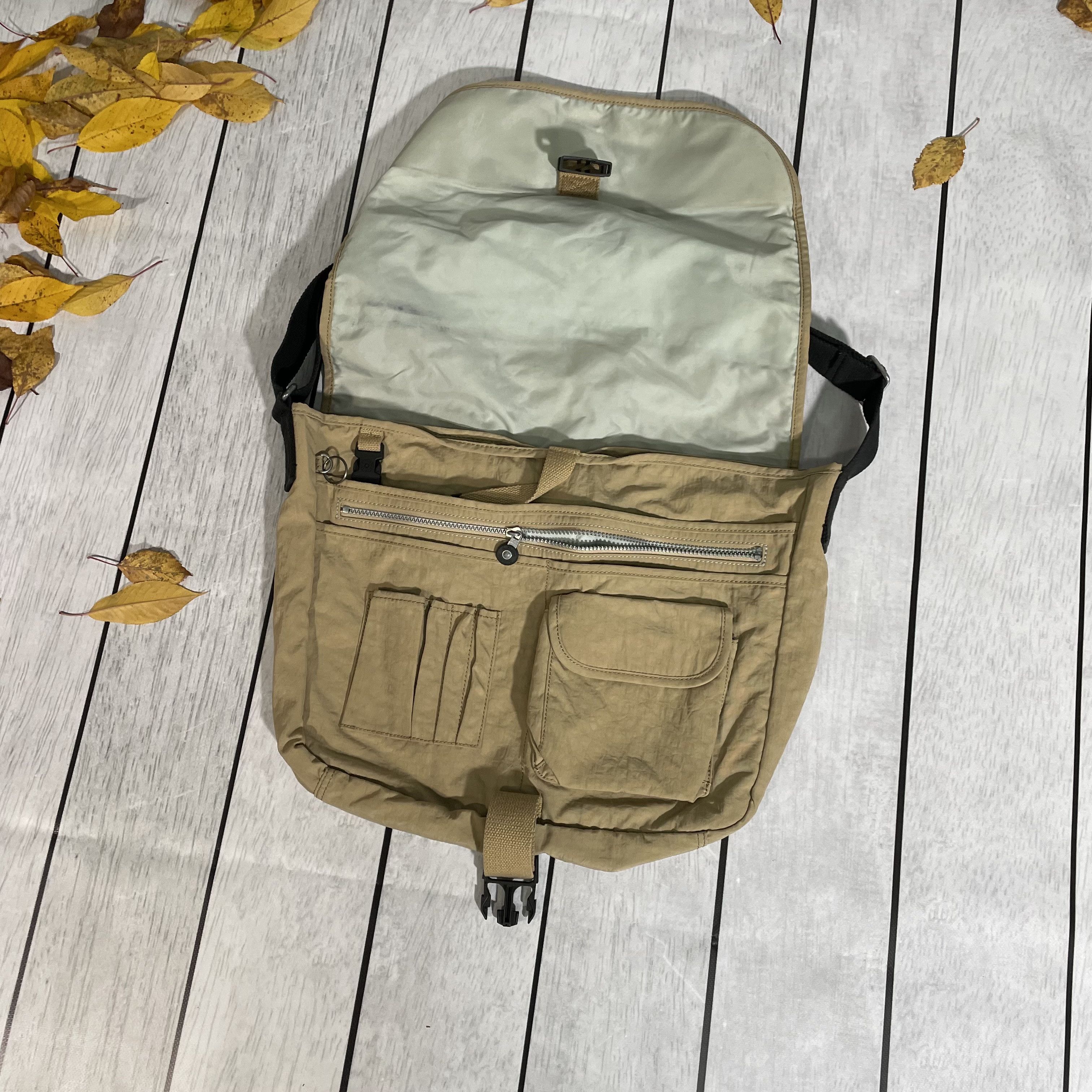 Vintage Vintage Kipling Nylon Messenger Bag, Y2K Crossbody Utility Size ONE SIZE - 4 Thumbnail