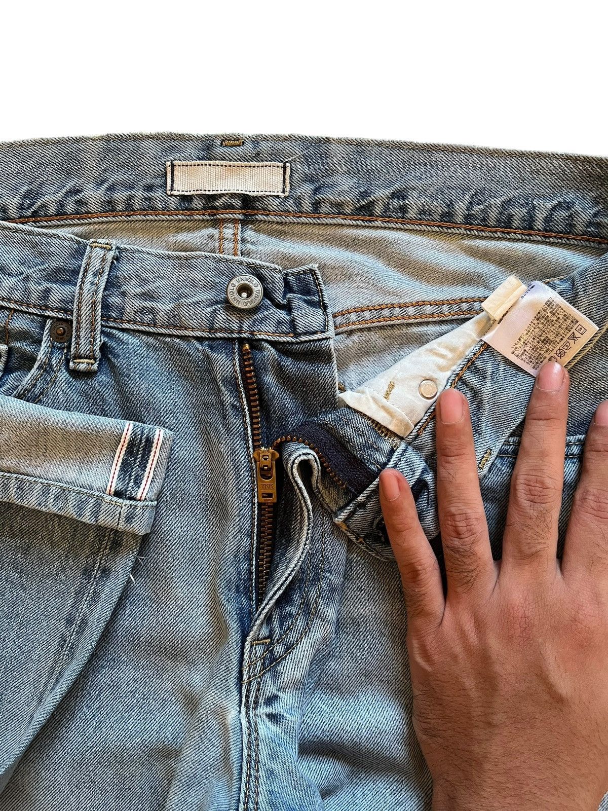 Japanese Brand × Uniqlo Vintage Japanese Uniqlo Selvedge Faded Wash Loose Jeans Size US 31 - 11 Thumbnail