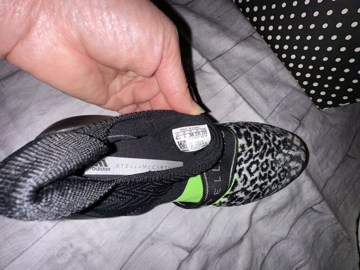 Stella McCartney Adidas Stella McCartney Ultra BOOST 6.5 Black G28336 Size US 6.5 / IT 36.5 - 6 Thumbnail