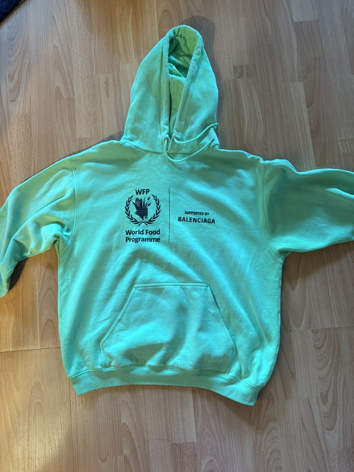 Balenciaga Balenciaga NEON WFP HOODIE Size US M / EU 48-50 / 2 - 1 Thumbnail