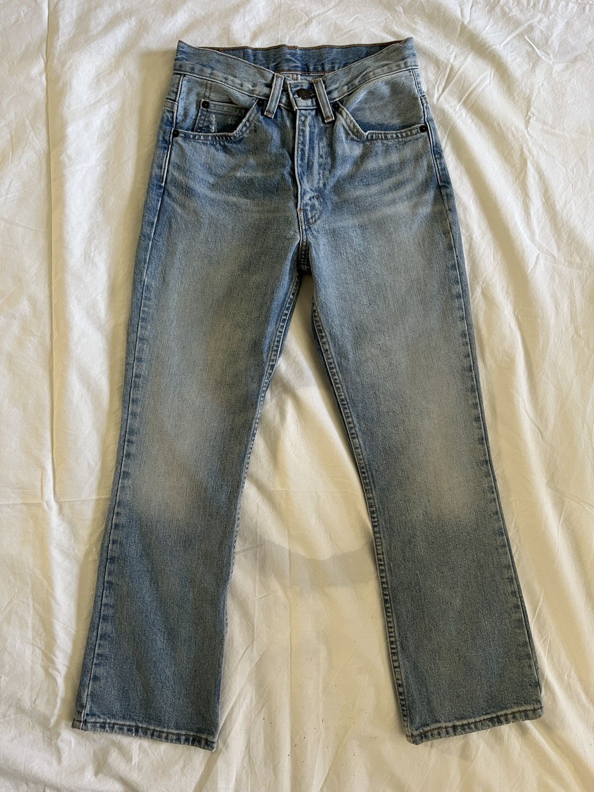 Vintage shops Levi’s 517 orange tab crop jeans