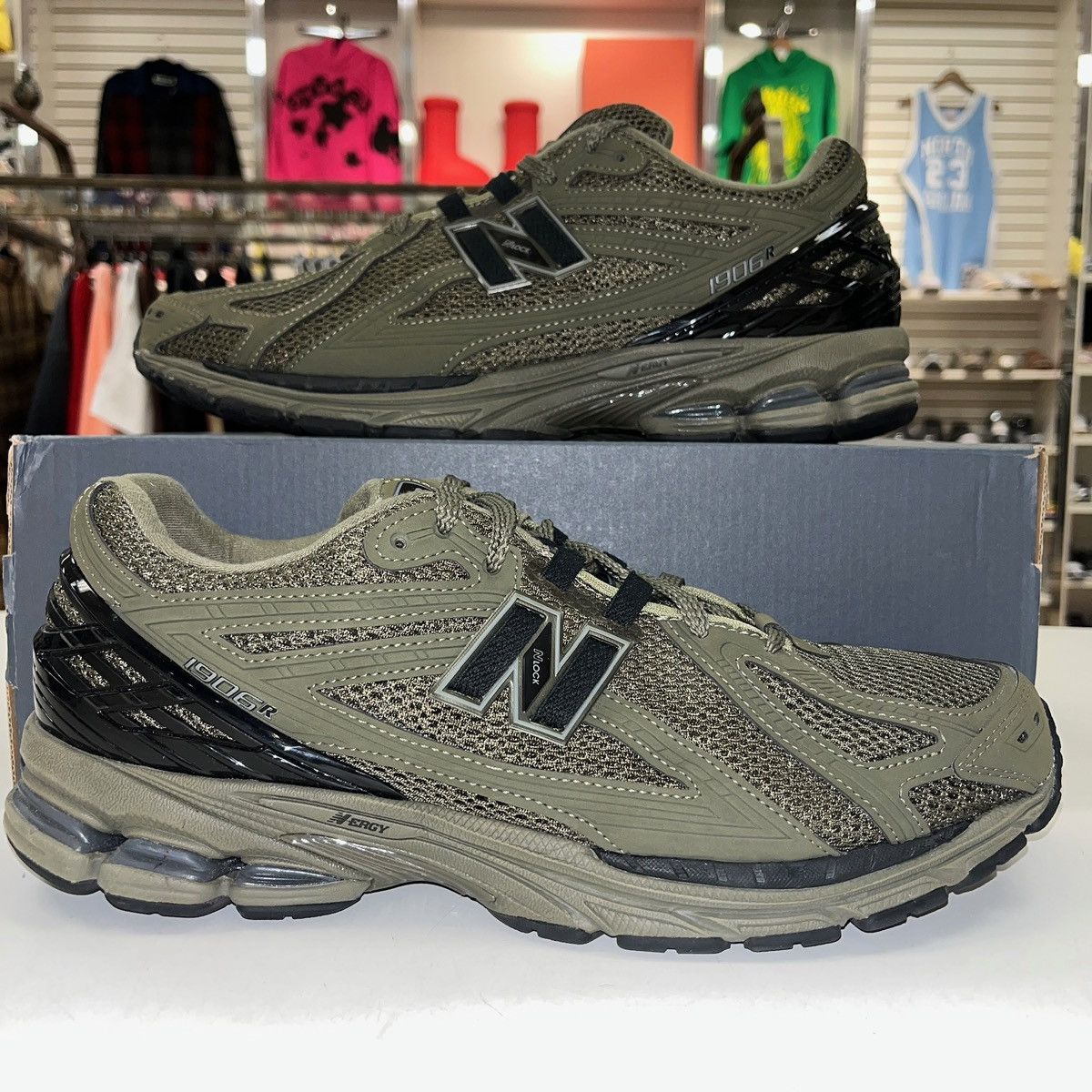 New Balance Size 13 - New Balance 1906R Olive Black M1906RFD Size US 13 / EU 46 - 1 Thumbnail