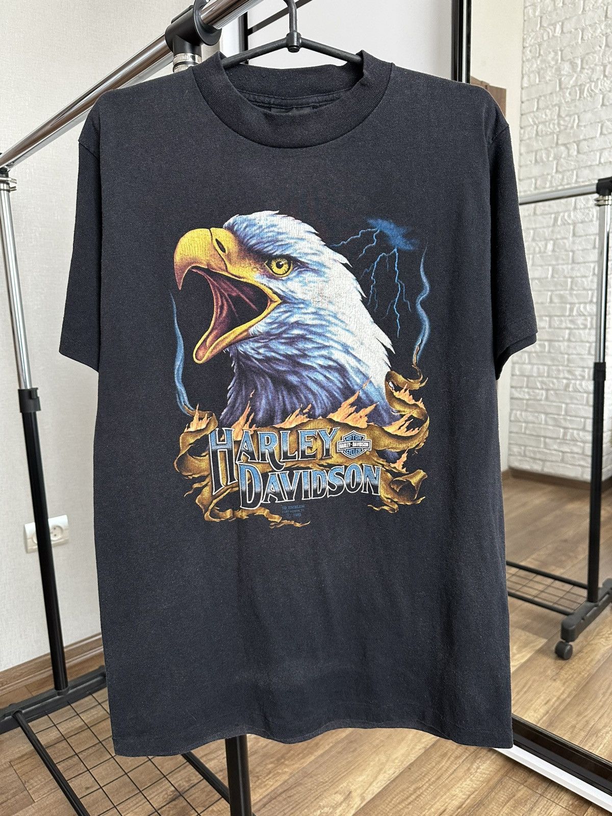 Harley Davidson 1990 Harley Davidson Eagle 3D Emblem Vintage T-Shirt Size US L / EU 52-54 / 3 - 1 Thumbnail