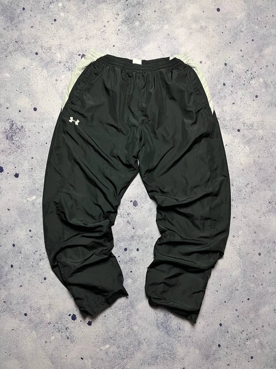 Under Armour Under Armour Waterproof Nylon Sweatpants Drill Y2K Hype Size US 36 / EU 52 - 1 Thumbnail