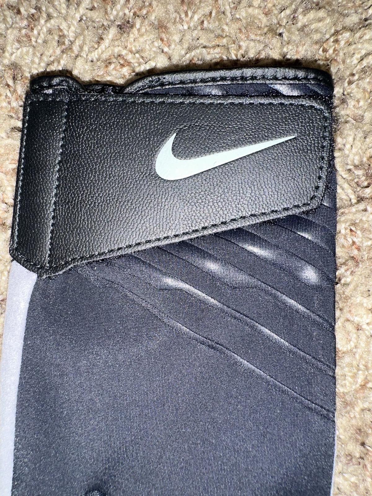 Nike Nike Cold Weather Golf Gloves Black | Gray Size ONE SIZE - 9 Thumbnail