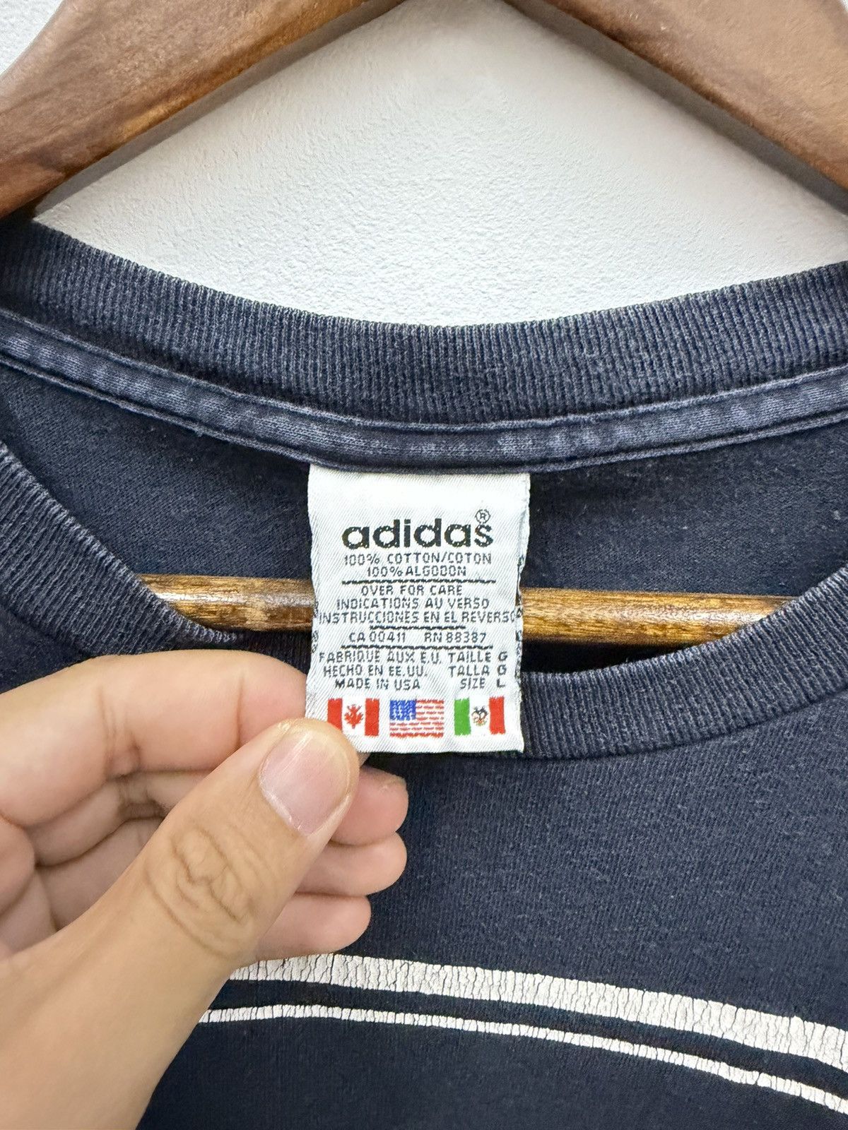 Adidas 90s Vintage Adidas Big Logo T Shirt Size US L / EU 52-54 / 3 - 4 Thumbnail