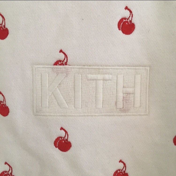 Coca Cola × Kith Kith x Coca-Cola Cherries Crewneck F/F Size US M / EU 48-50 / 2 - 7 Thumbnail