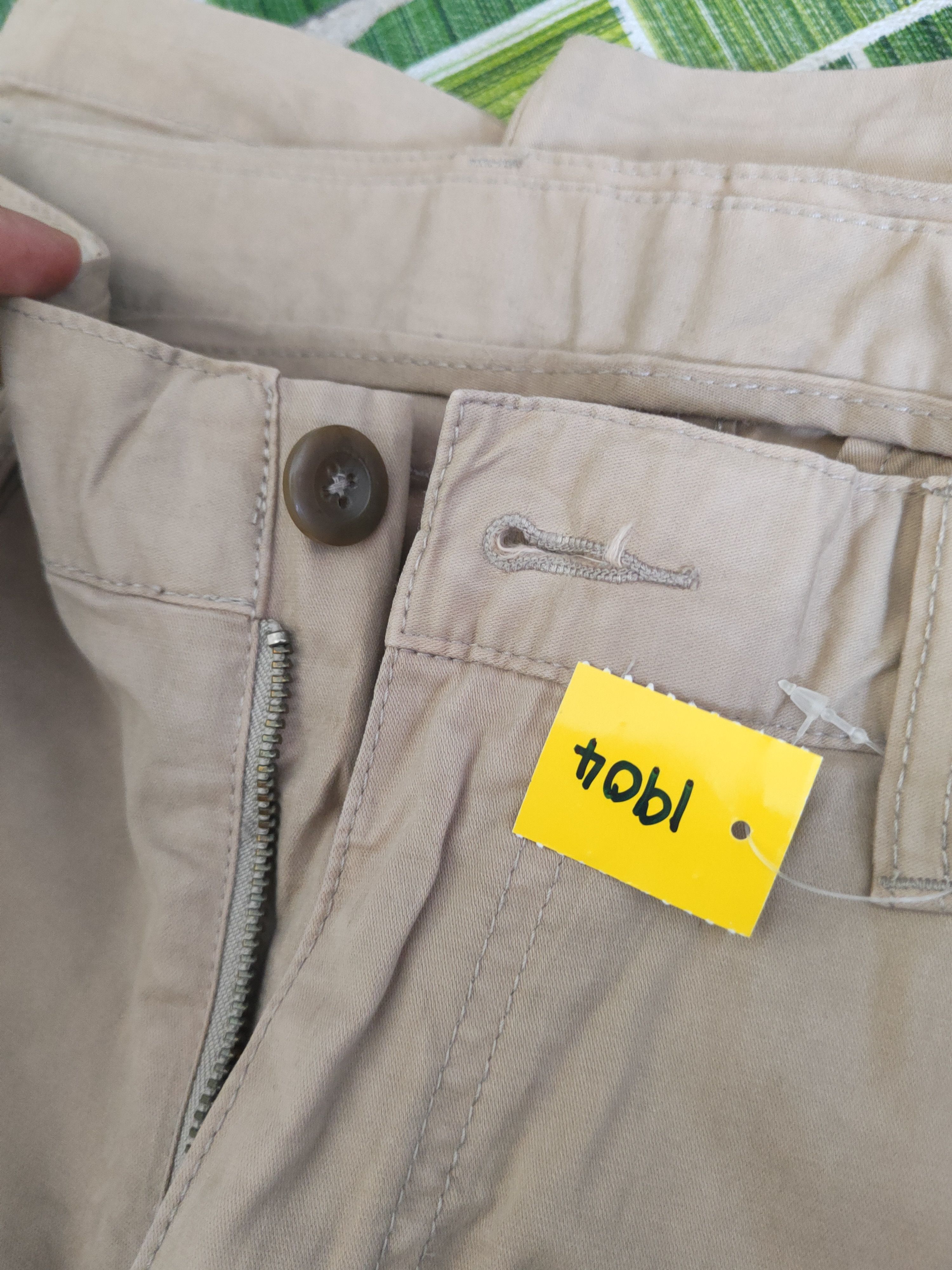Japanese Brand DL Uniqlo Beige Multipocket Tactical Cargo Pants #1904 Size US 31 - 15 Thumbnail