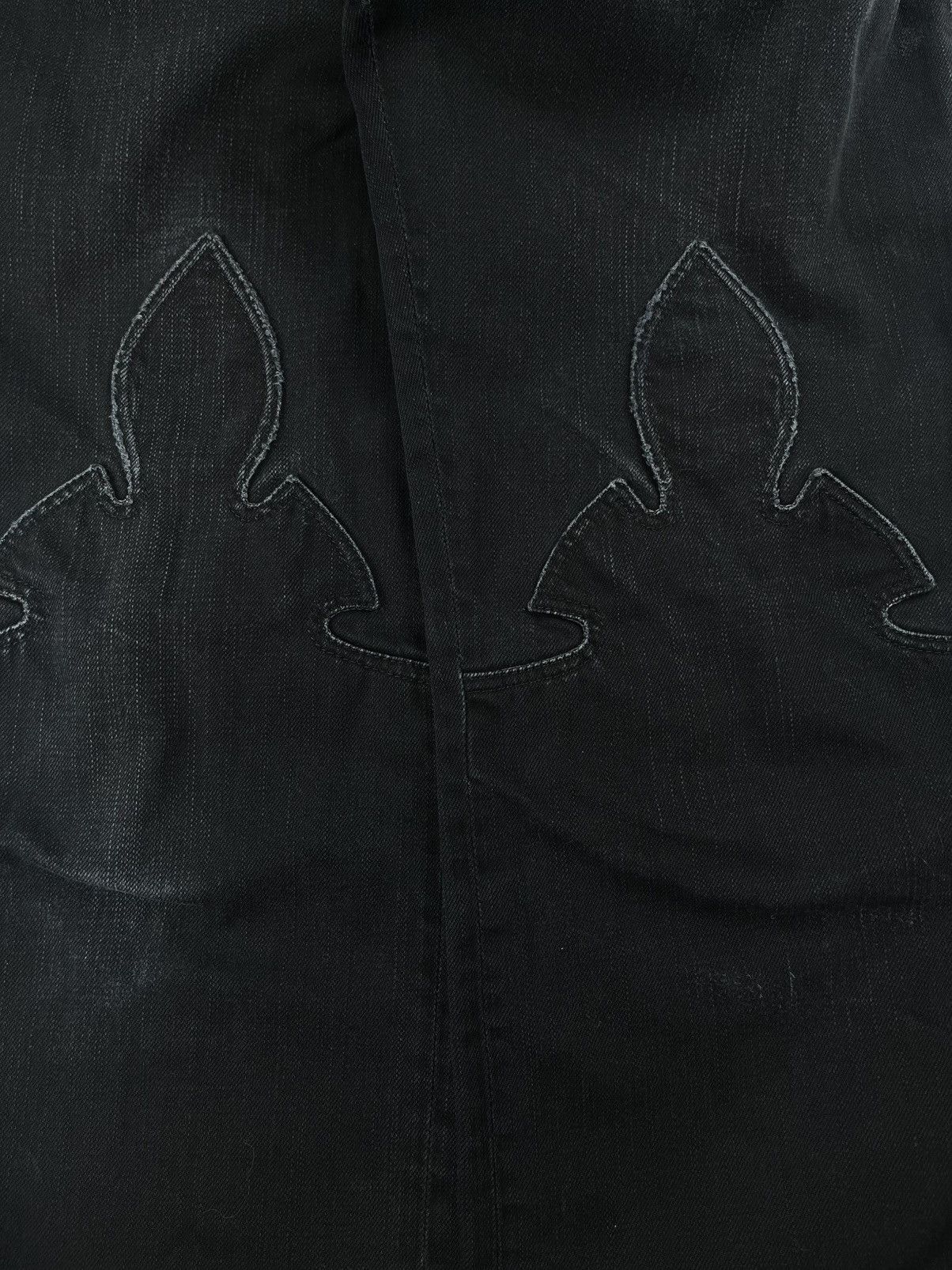 Chrome Hearts Chrome Hearts Thrashed Fleur Knee Bootcut Faded Denim Jeans Size US 30 / EU 46 - 12 Thumbnail