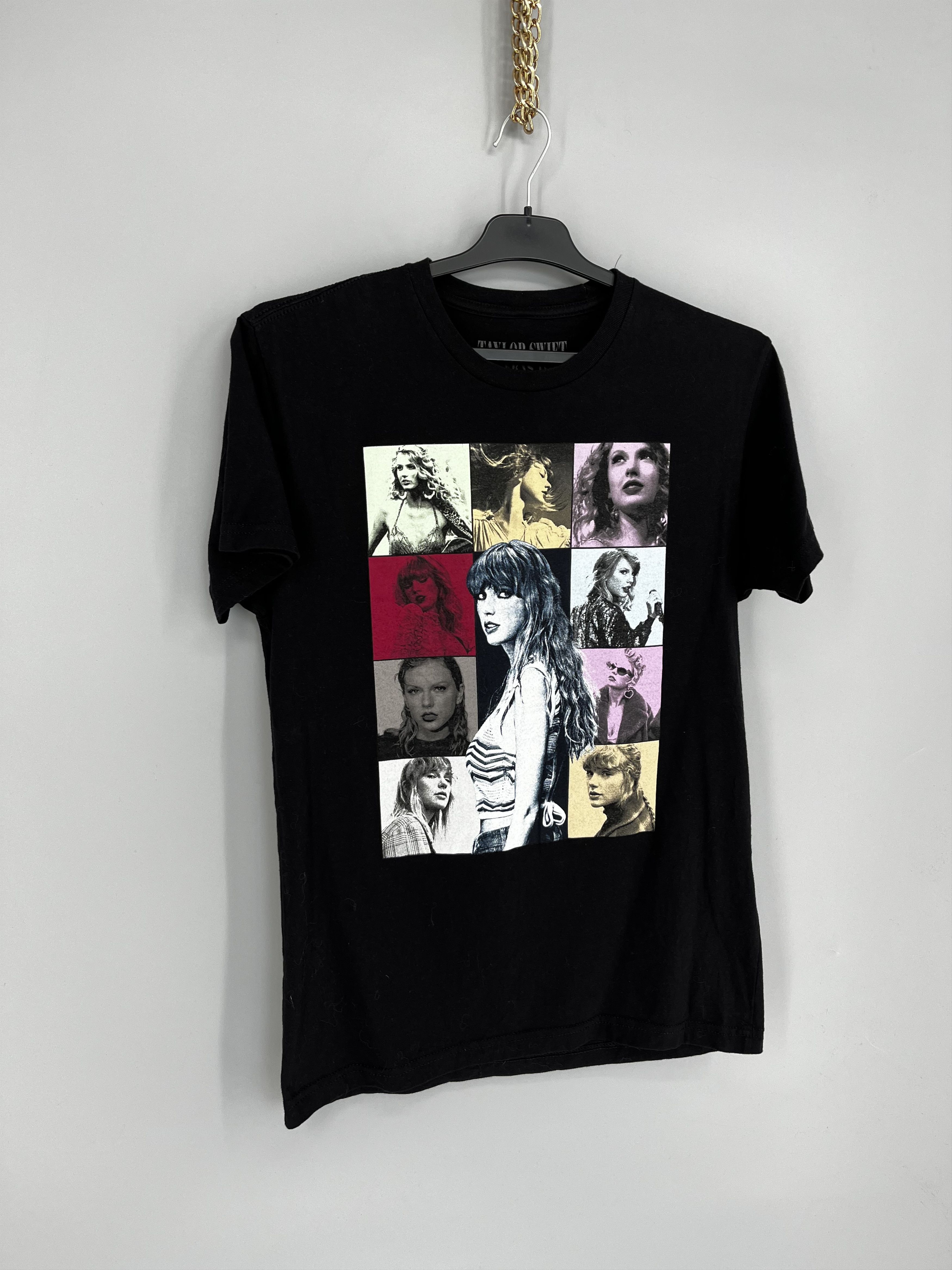 Band Tees Taylor Swift Reputation Stadium Tour T-Shirt Size S Size US S / EU 44-46 / 1 - 2 Thumbnail