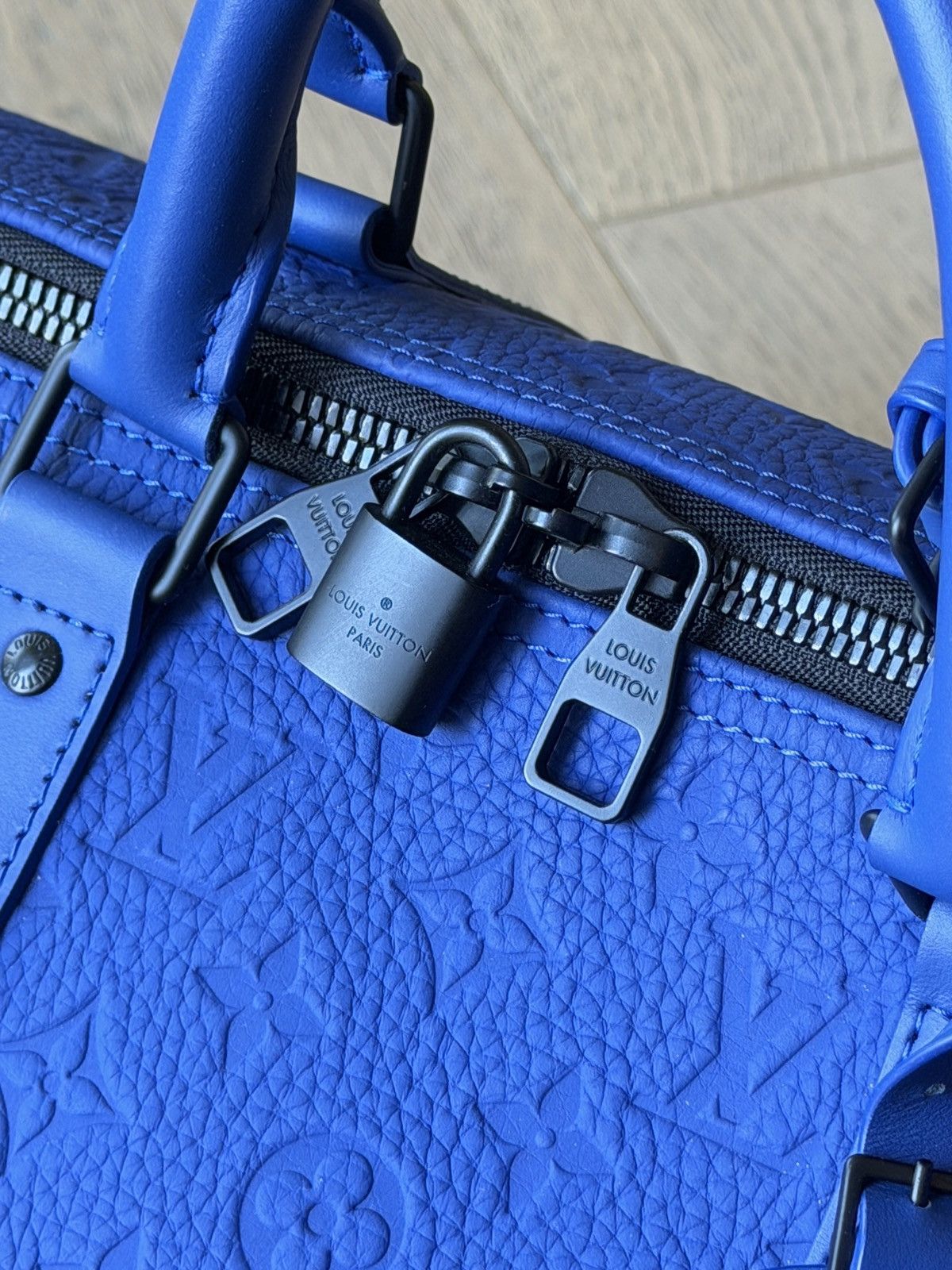 Louis Vuitton Louis Vuitton Keepall Bandouliere 50 Taurillon Monogram Blue Size ONE SIZE - 4 Thumbnail