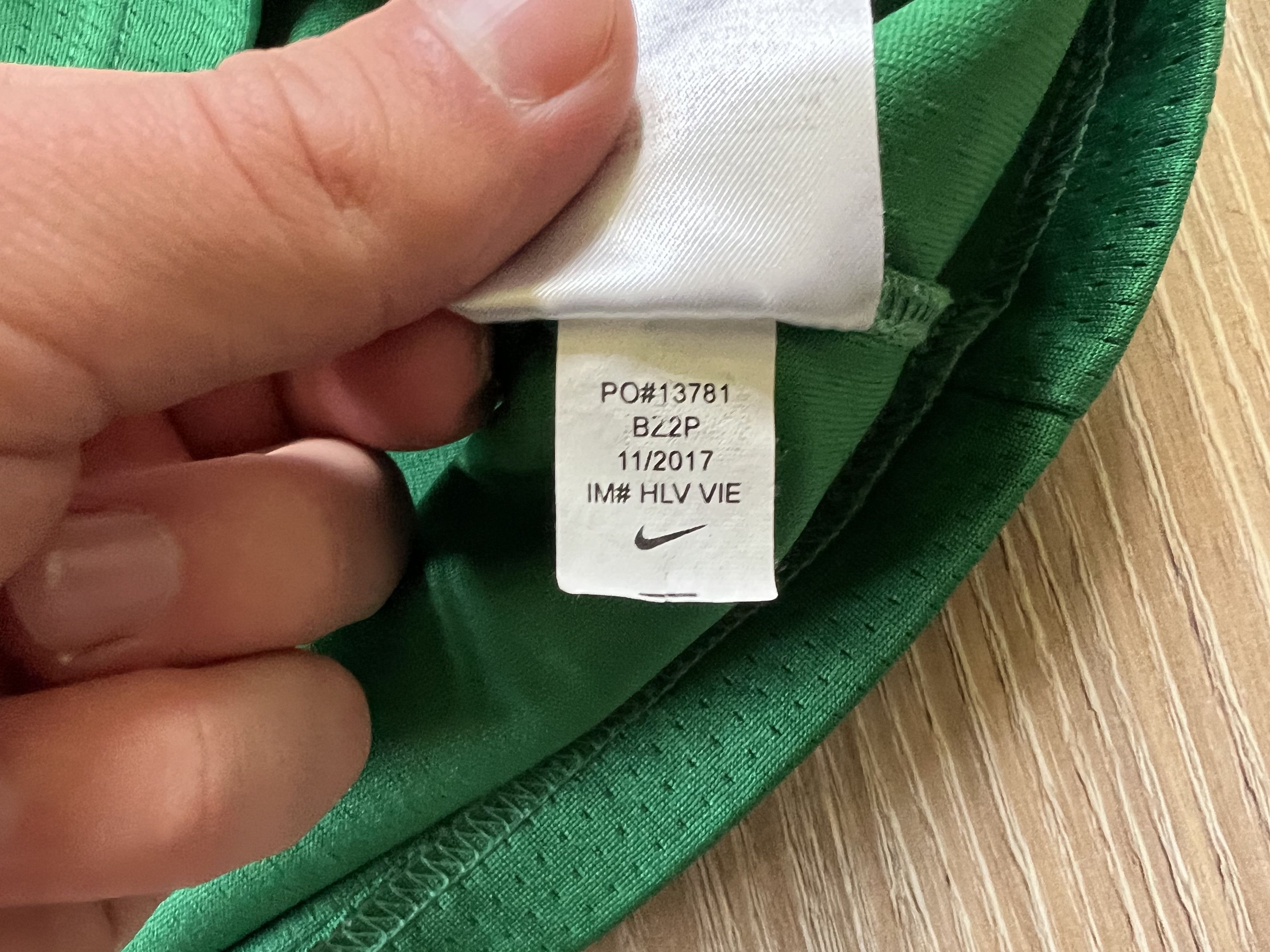 NBA × Nike × Vintage Nike Vintage Boston Celtics Kyrie Irving #11 Jersey Size US L / EU 52-54 / 3 - 9 Thumbnail