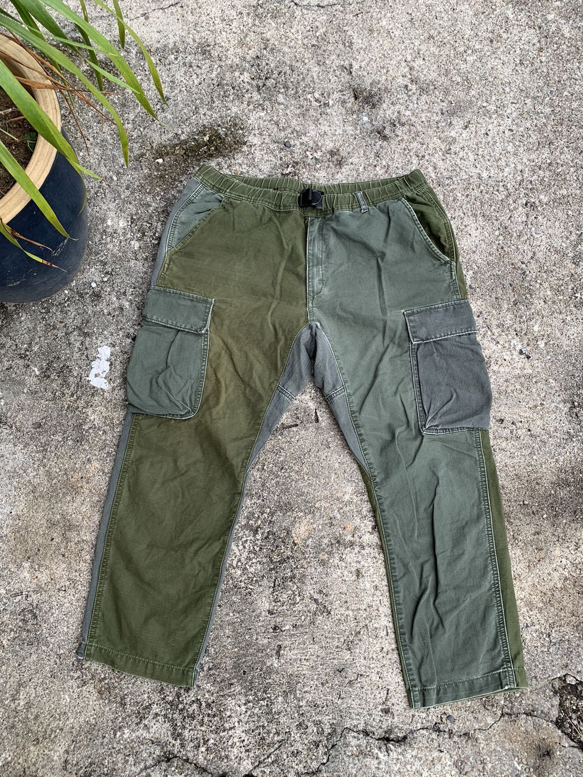 Sage De Cret 🔥Rare🔥 Rokx x Sage de cret collaboration cargo pants Size US 34 / EU 50 - 1 Thumbnail