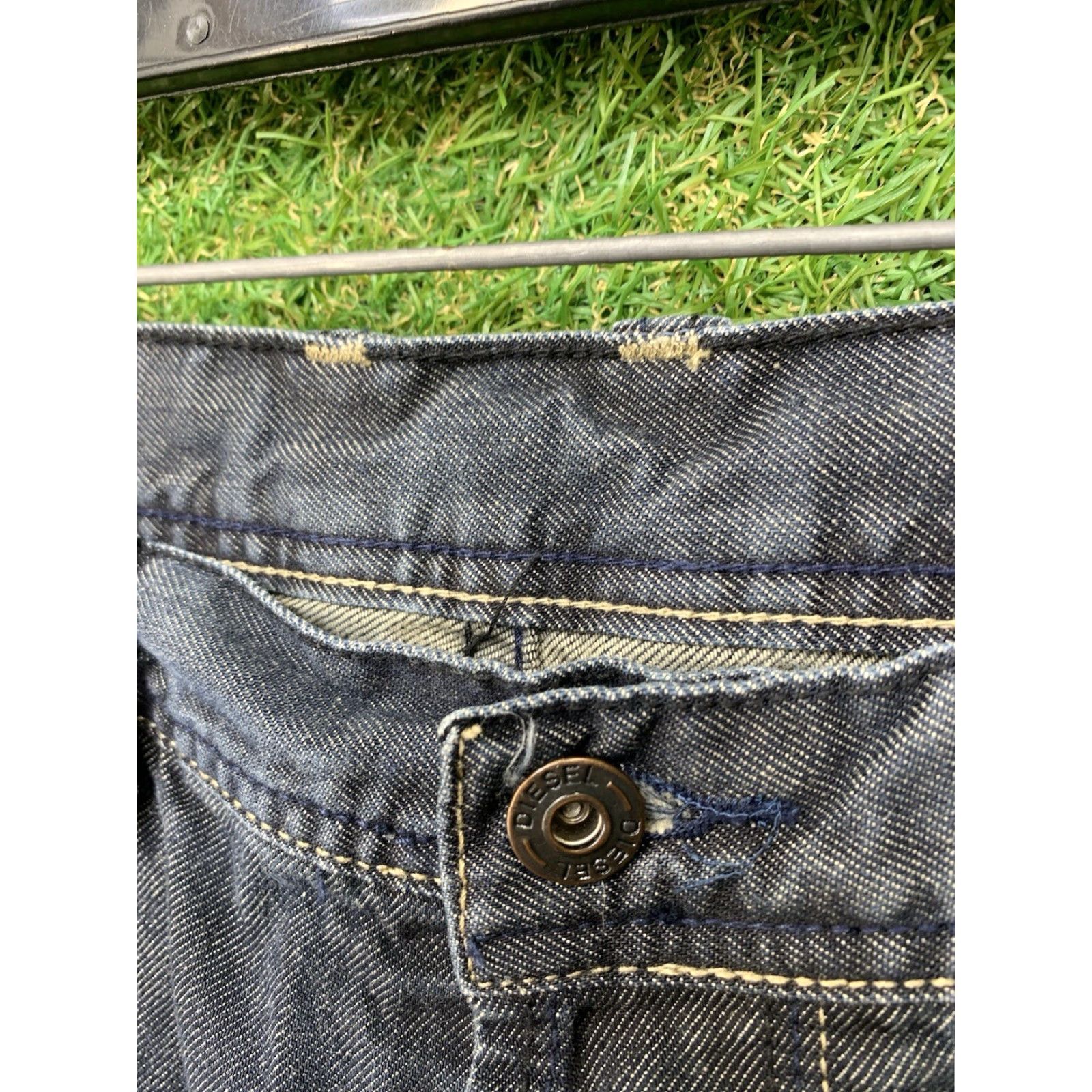 Diesel Diesel Viker Jeans Mens 36 Dark Wash Straight Leg Denim 5-Pocket Regular Rise Blue Vintage? No - City Hip Hop Theme Men’s Jeans 36 Inches Size US 36 / EU 52 - 7 Thumbnail