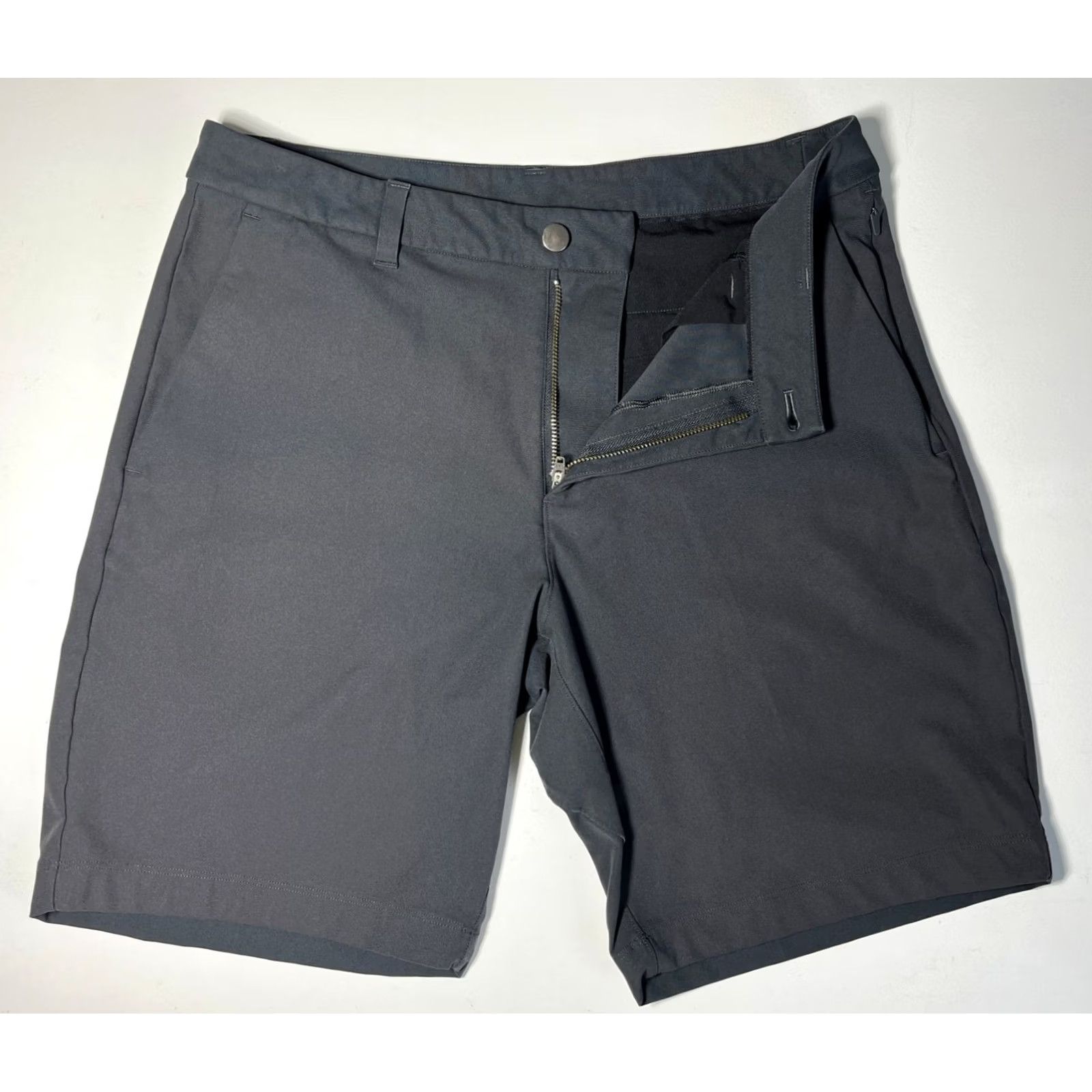 Lululemon Lululemon Men's Commission Classic-Fit Shorts 9" 32 Gray Flat Front Pockets City Outdoor Summer 9" Inseam Mens Size US 32 / EU 48 - 3 Thumbnail
