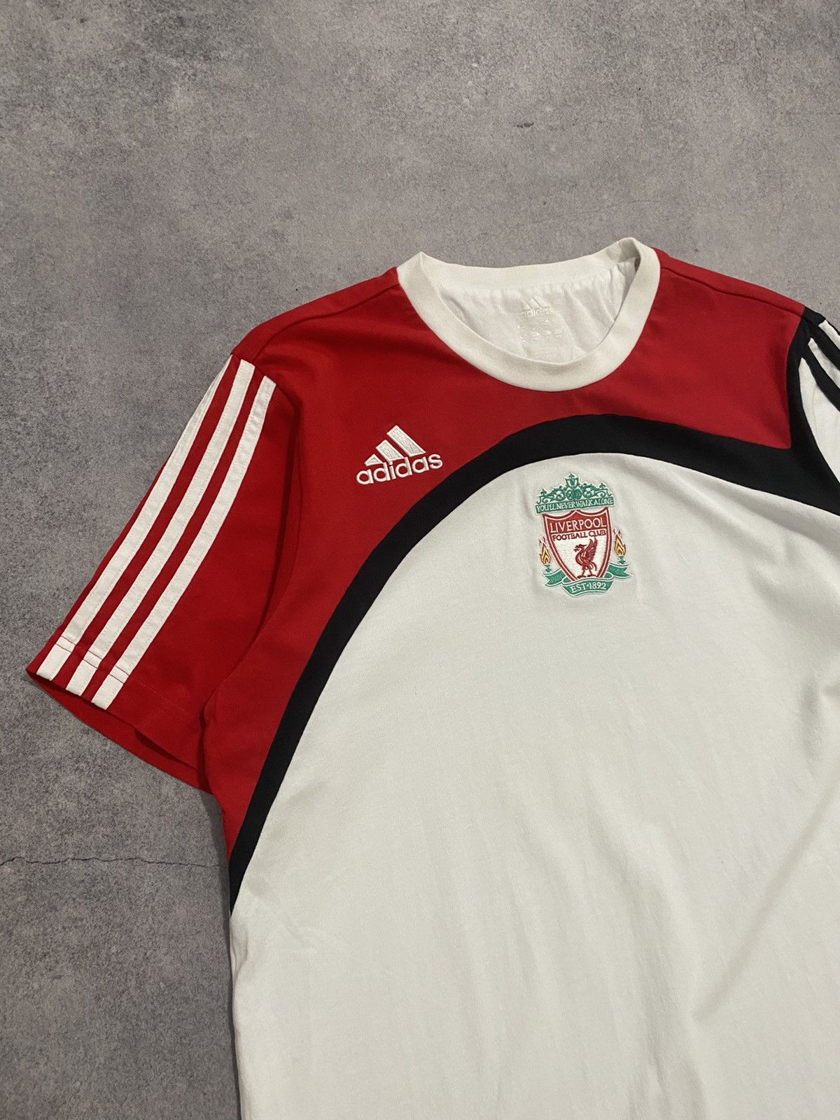 Adidas Vintage Adidas Liverpool Cotton Soccer T-Shirt Size US M / EU 48-50 / 2 - 3 Thumbnail