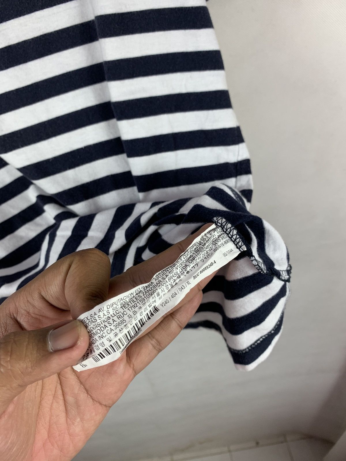 Zara Steals! Zara Essentials Relaxed Fit Stripes Tee Size US M / EU 48-50 / 2 - 5 Thumbnail