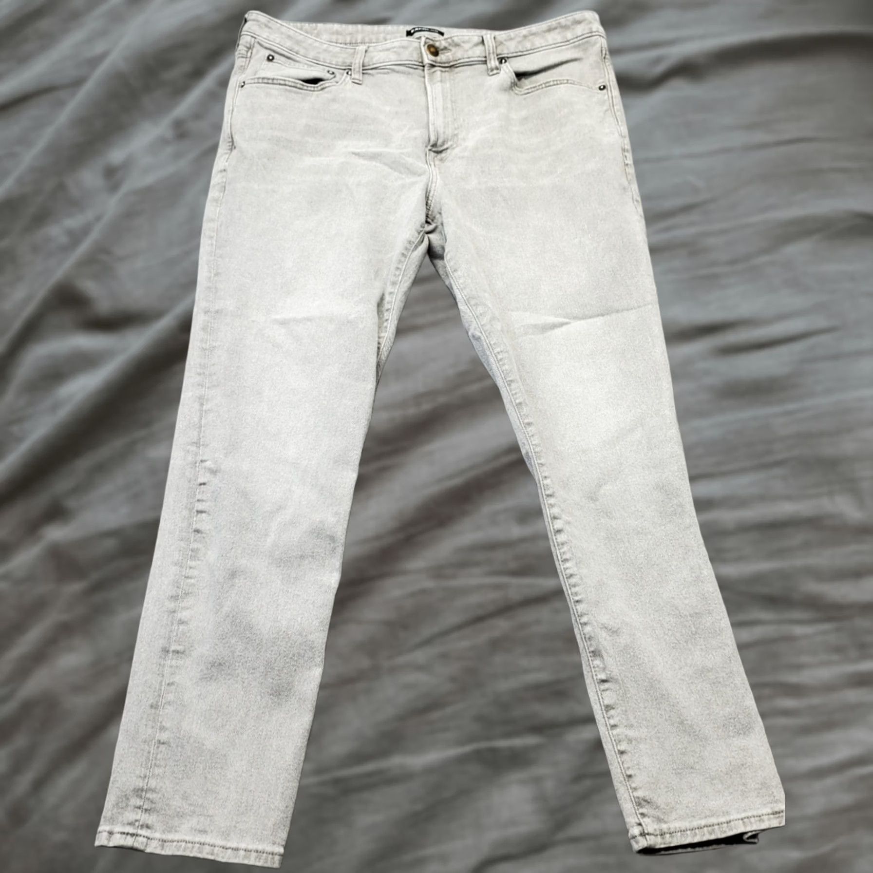 Express Express Men Gray Denim Classic Jeans 36 Slim Skinny Stretch Flat Front Jeans Size US 36 / EU 52 - 1 Thumbnail