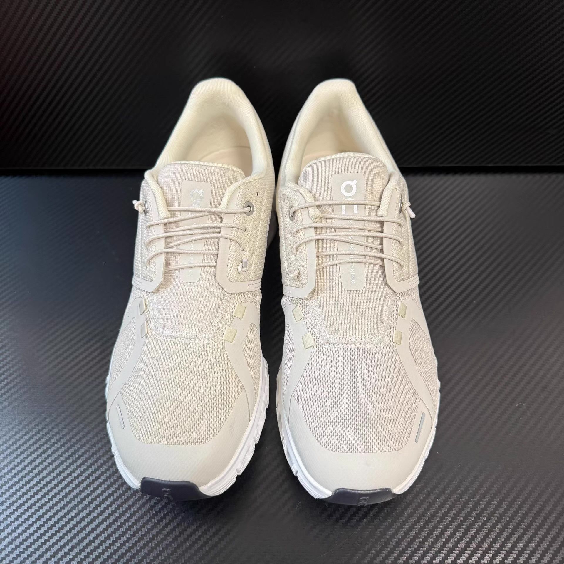 On On Cloud 5 Fuse Q10 Size US 8.5 / EU 41-42 - 3 Thumbnail