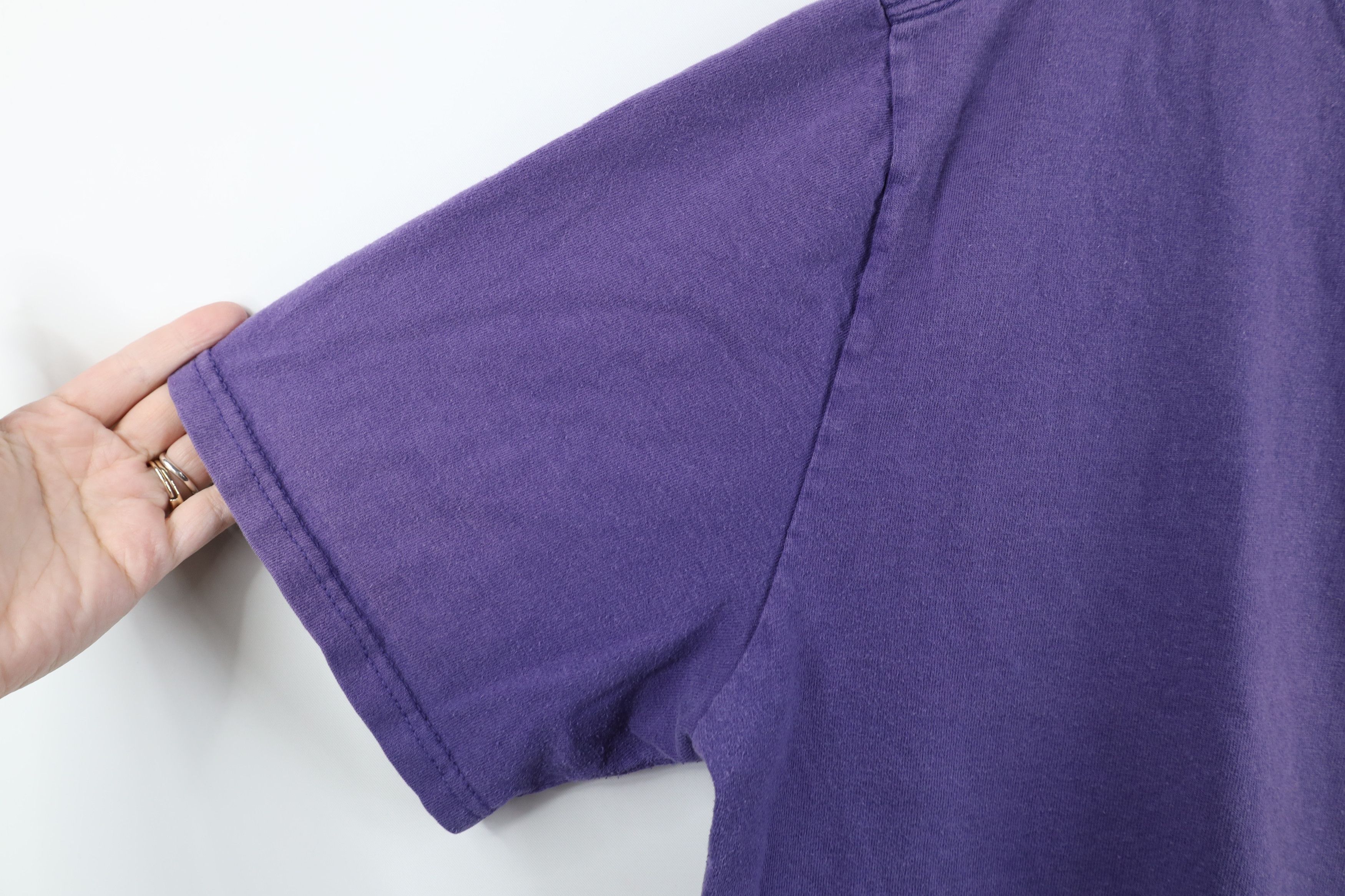 Vintage Vintage Y2K Streetwear Short Sleeve T-Shirt Purple Cotton Size US L / EU 52-54 / 3 - 5 Thumbnail