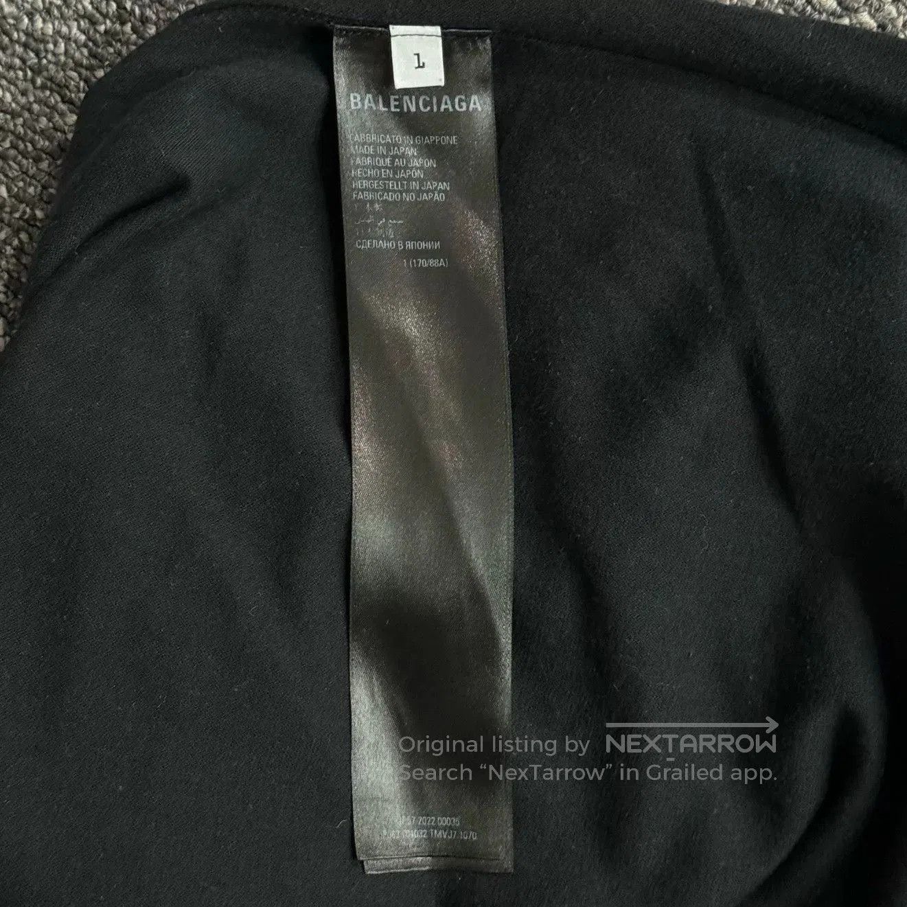 Balenciaga Balenciaga Solid Logo Print Crewneck T. Size US S / EU 44-46 / 1 - 4 Thumbnail