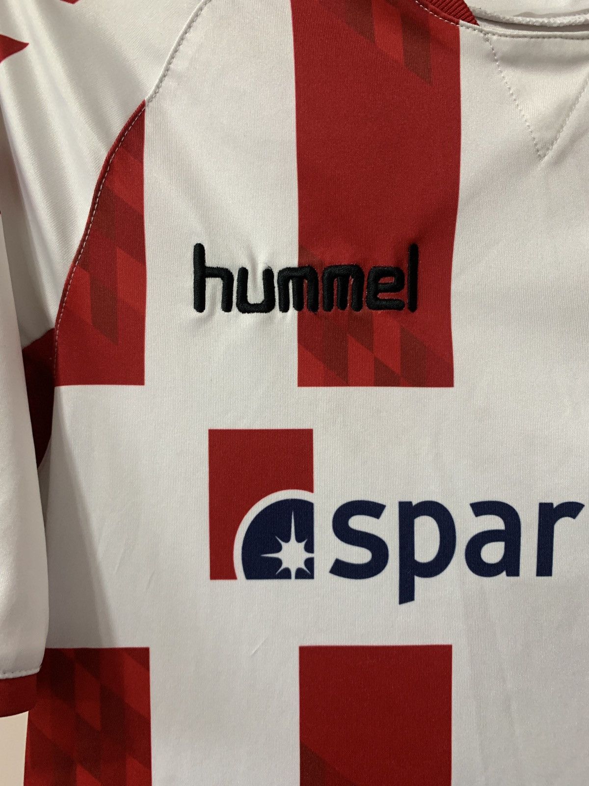 Hummel Aalborg BK 2017/18 Home Football Shirt Hummel Soccer Jersey Size US S / EU 44-46 / 1 - 9 Thumbnail