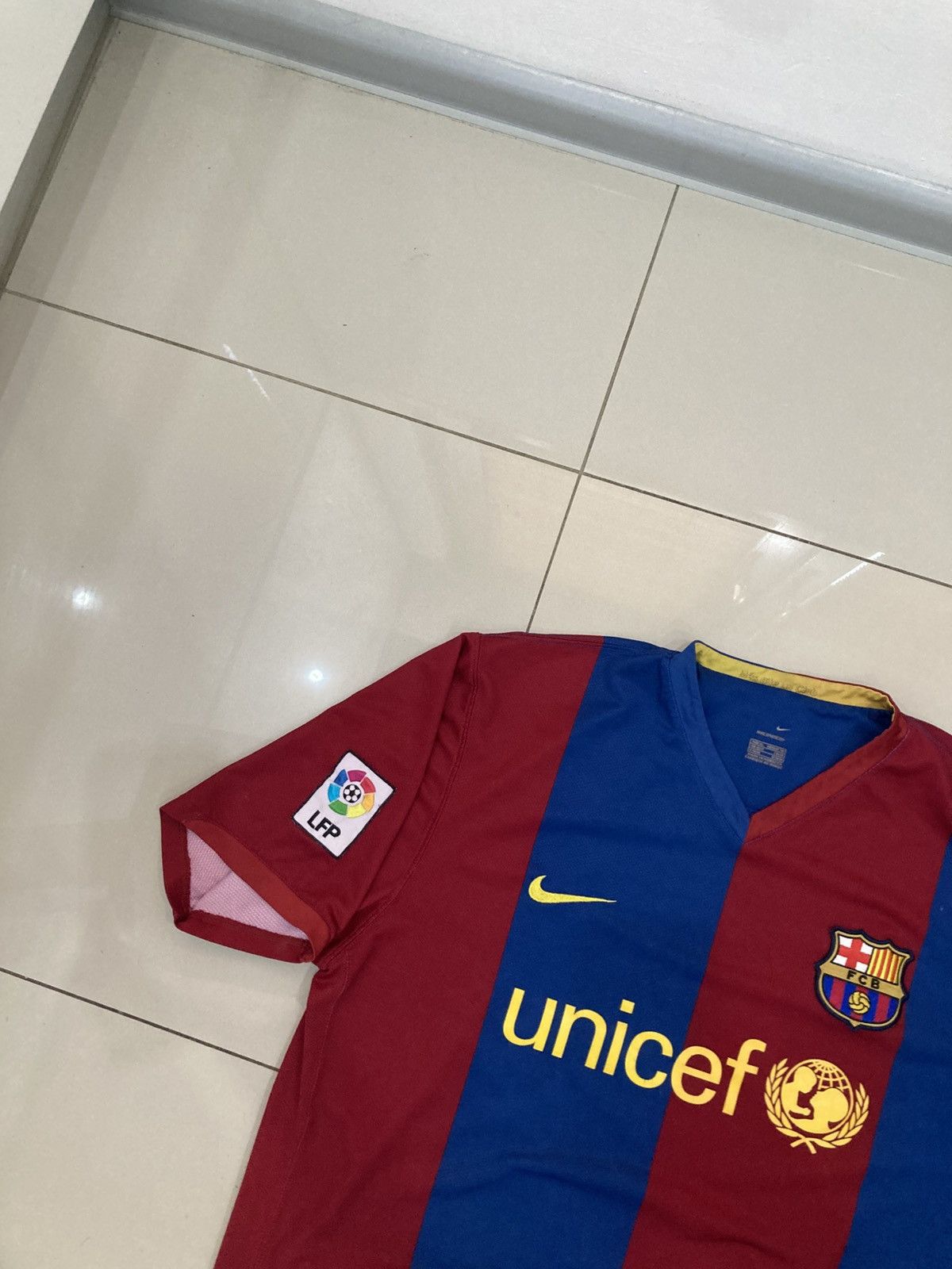 Nike Vintage nike fc barcelona soccer football jersey XL y2k drip Size US XL / EU 56 / 4 - 6 Thumbnail