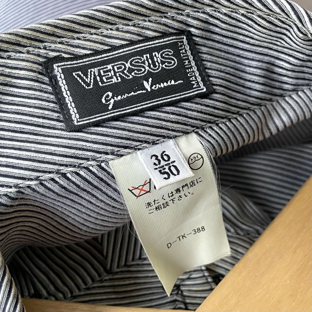 Versus Versace Versus By Gianni Versace Italy Double Cuffs Shirt Size US L / EU 52-54 / 3 - 7 Thumbnail