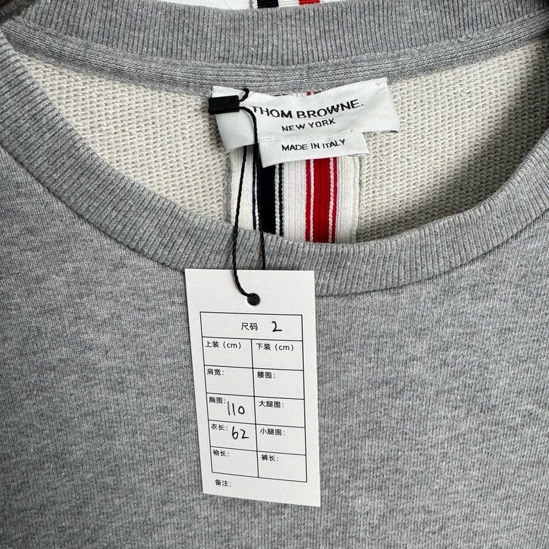 Thom Browne Thom browne Gray back color stripe logo sweatshirt 2503-Nex Size US M / EU 48-50 / 2 - 3 Thumbnail